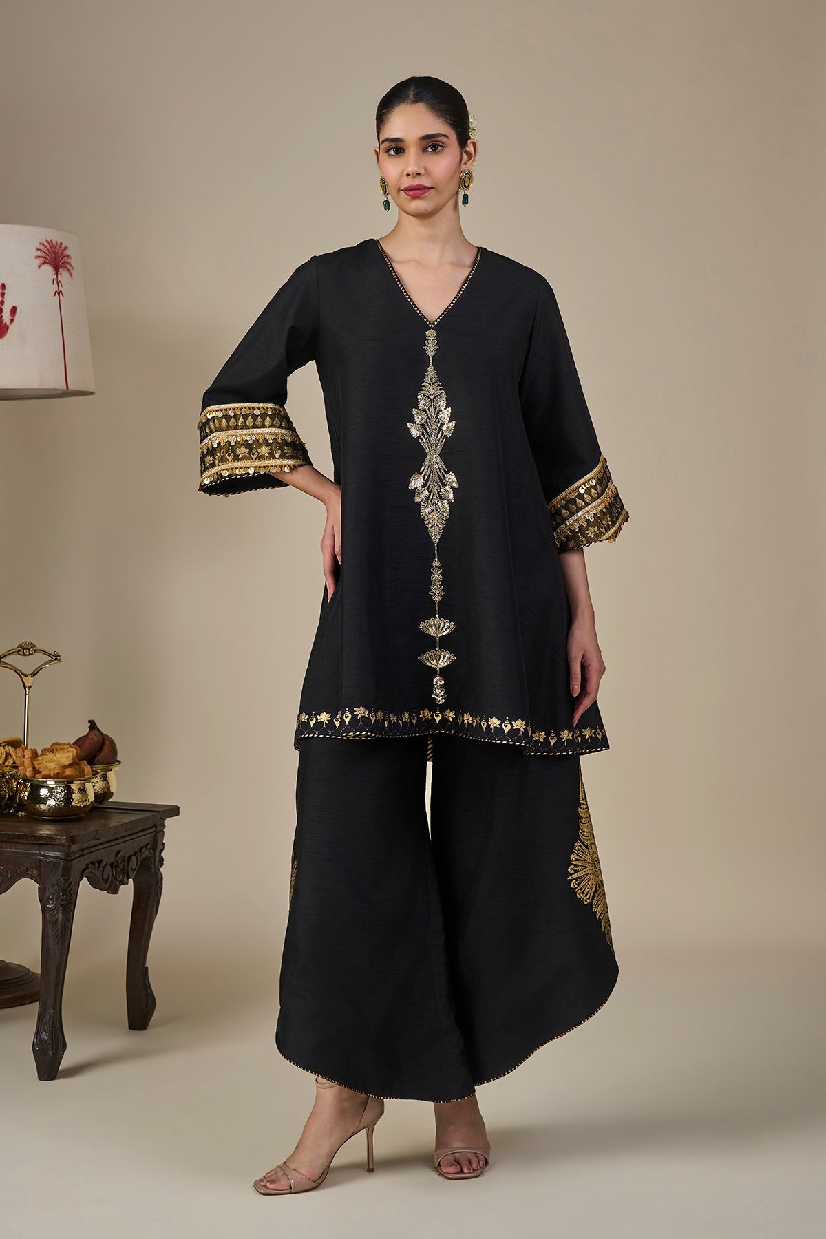 Black Pinnacle Arch Kurta Set