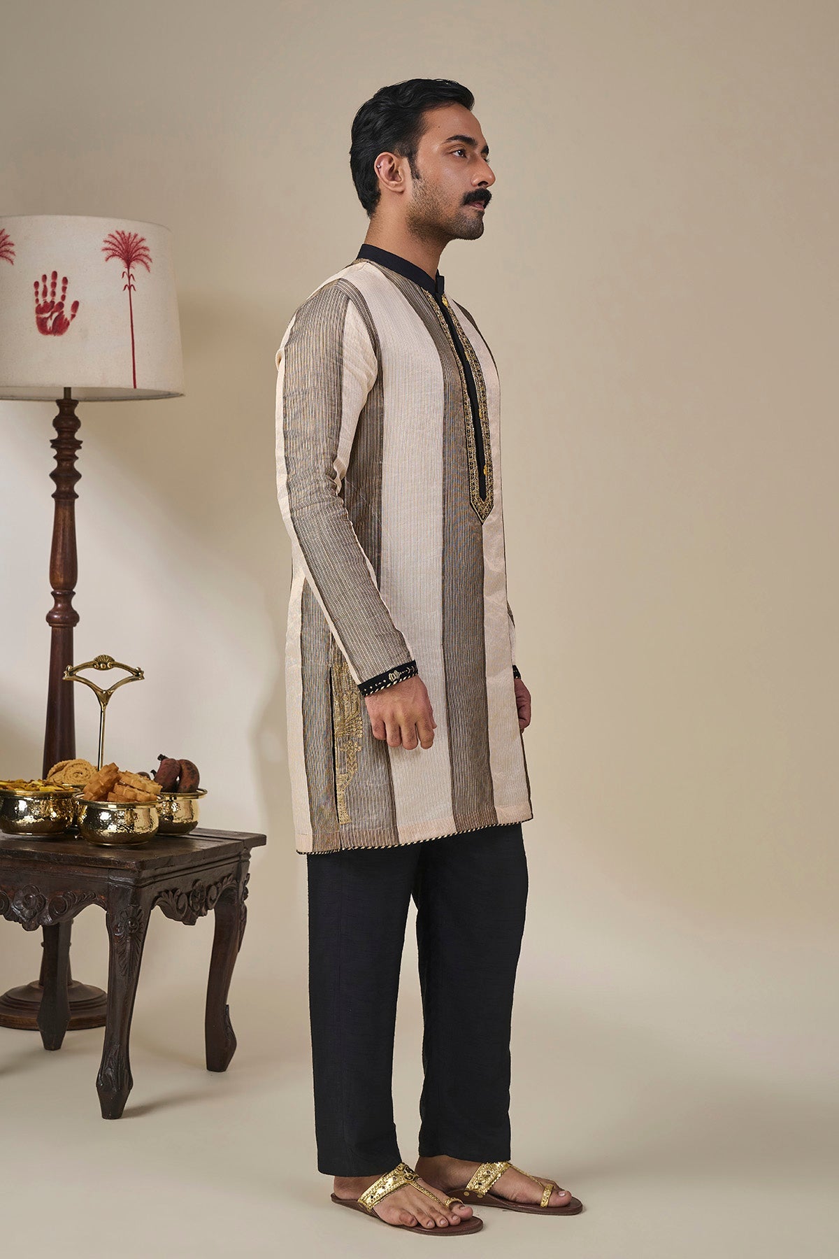 Palm Pillar Black & White Kurta
