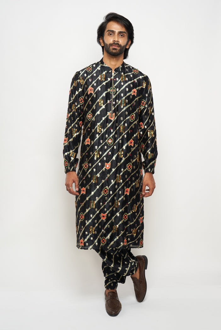 NAZIR BLACK COLOUR LEHERIYA BANDHANI SILK EMBROIDERED BOMBER KURTA AND JOGGER PANTS
