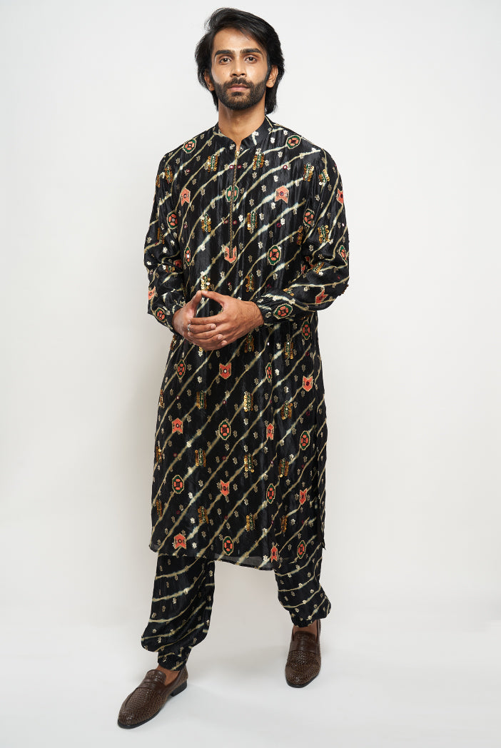NAZIR BLACK COLOUR LEHERIYA BANDHANI SILK EMBROIDERED BOMBER KURTA AND JOGGER PANTS