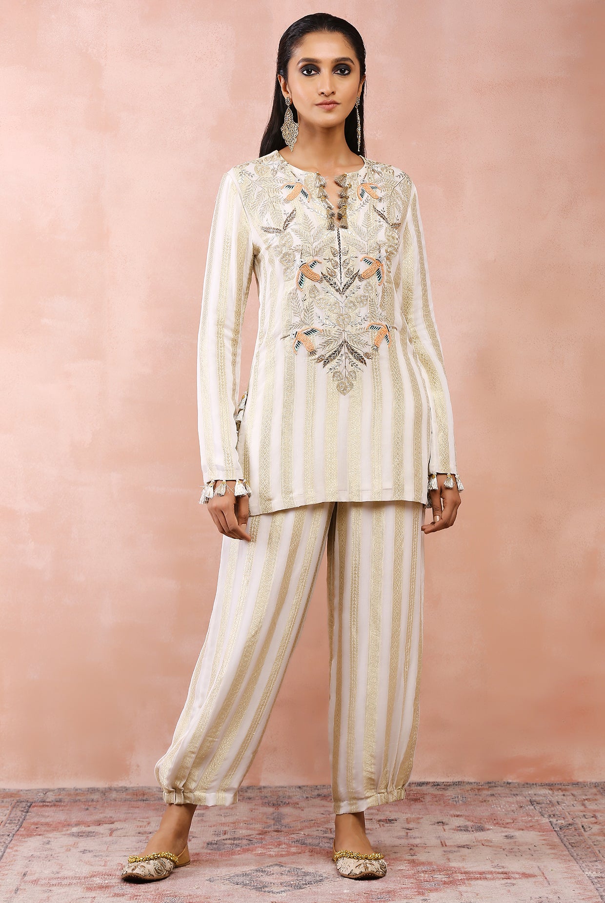 OFF WHITE EMBROIDERED KURTA AND PANT