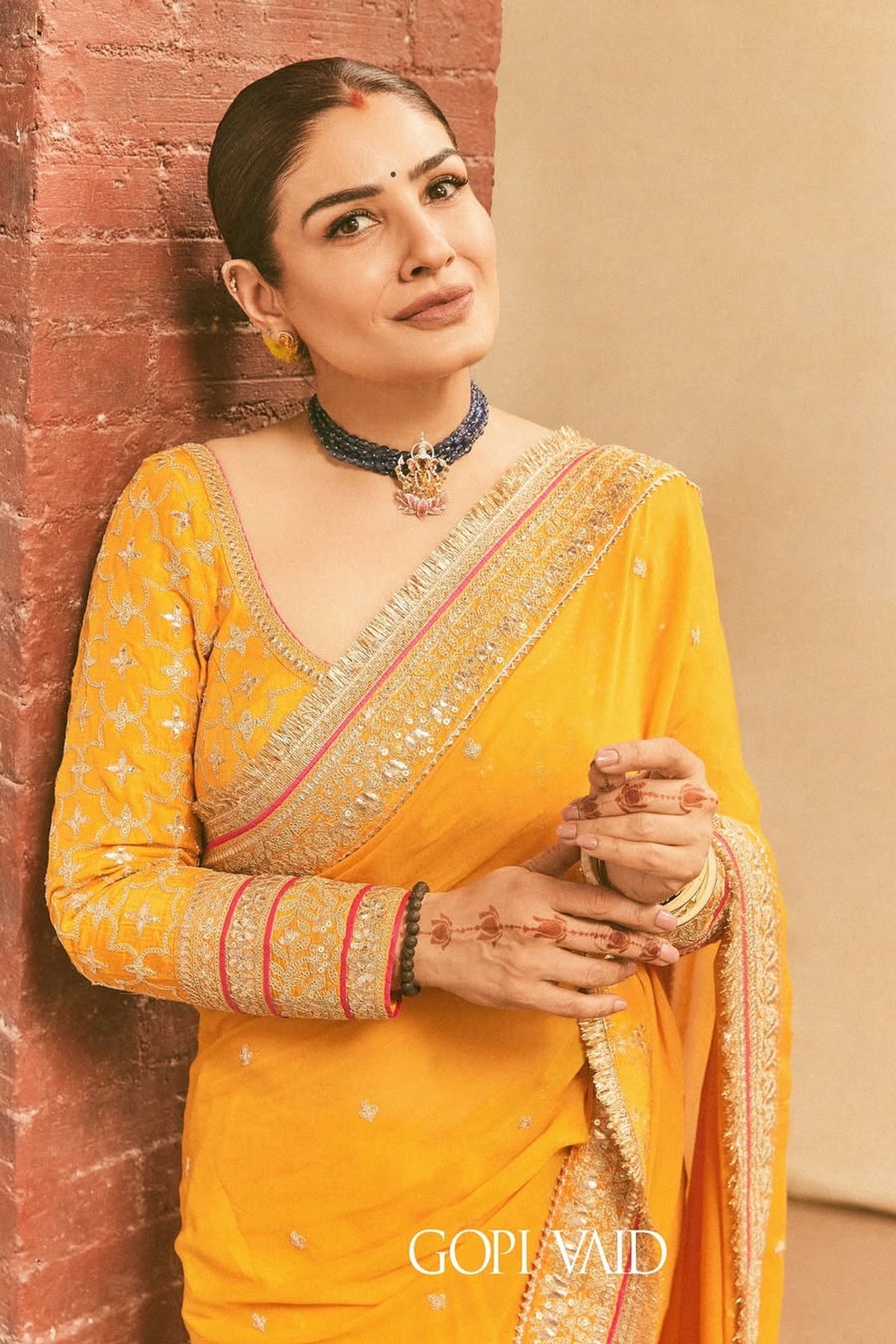 Dilbar Saree Set-Raveena Tandon
