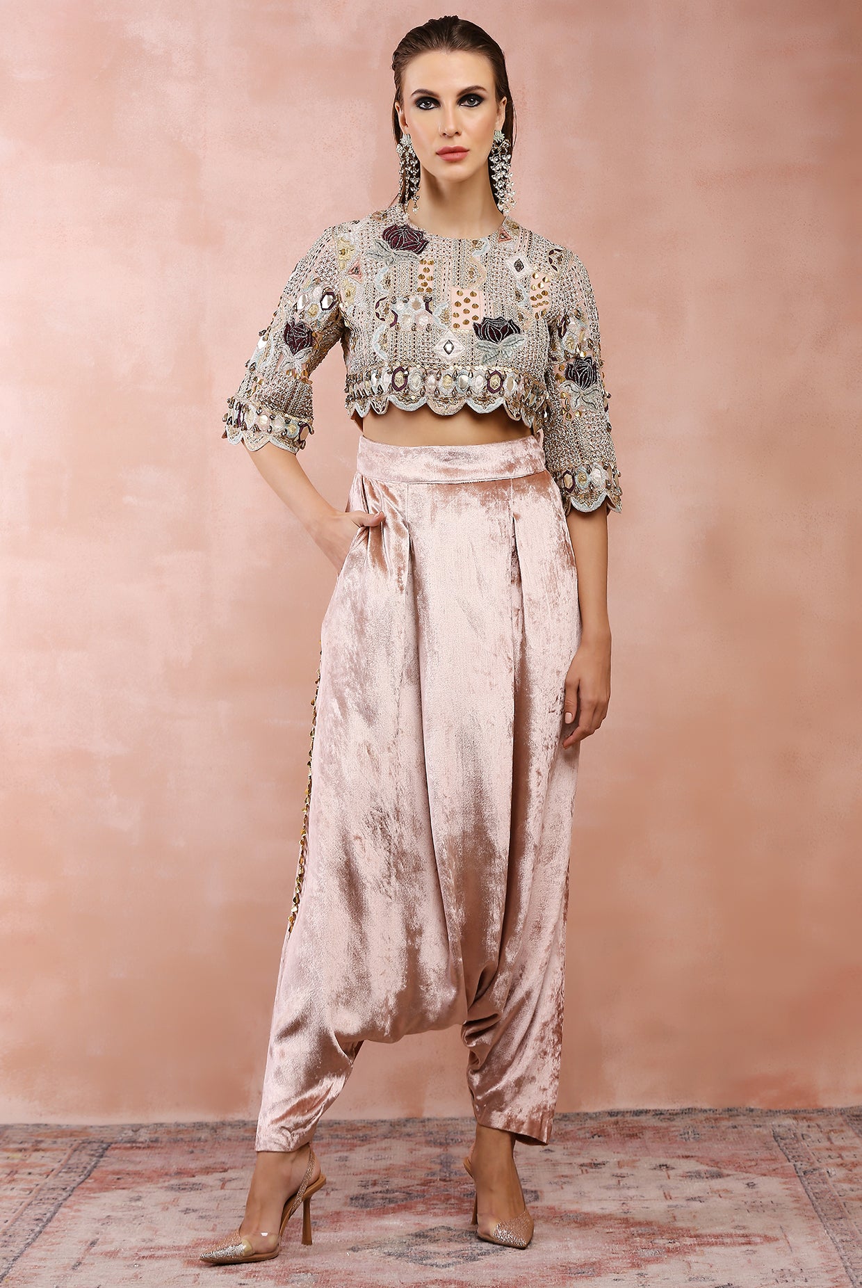 ROSE PINK EMBROIDERED TOP WITH LOWCROTCH PANT