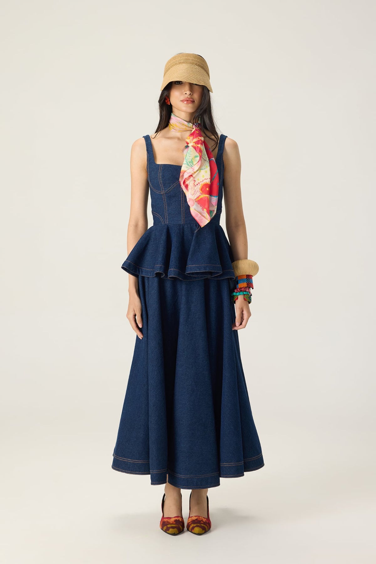 Peni Blouse Lyro Skirt