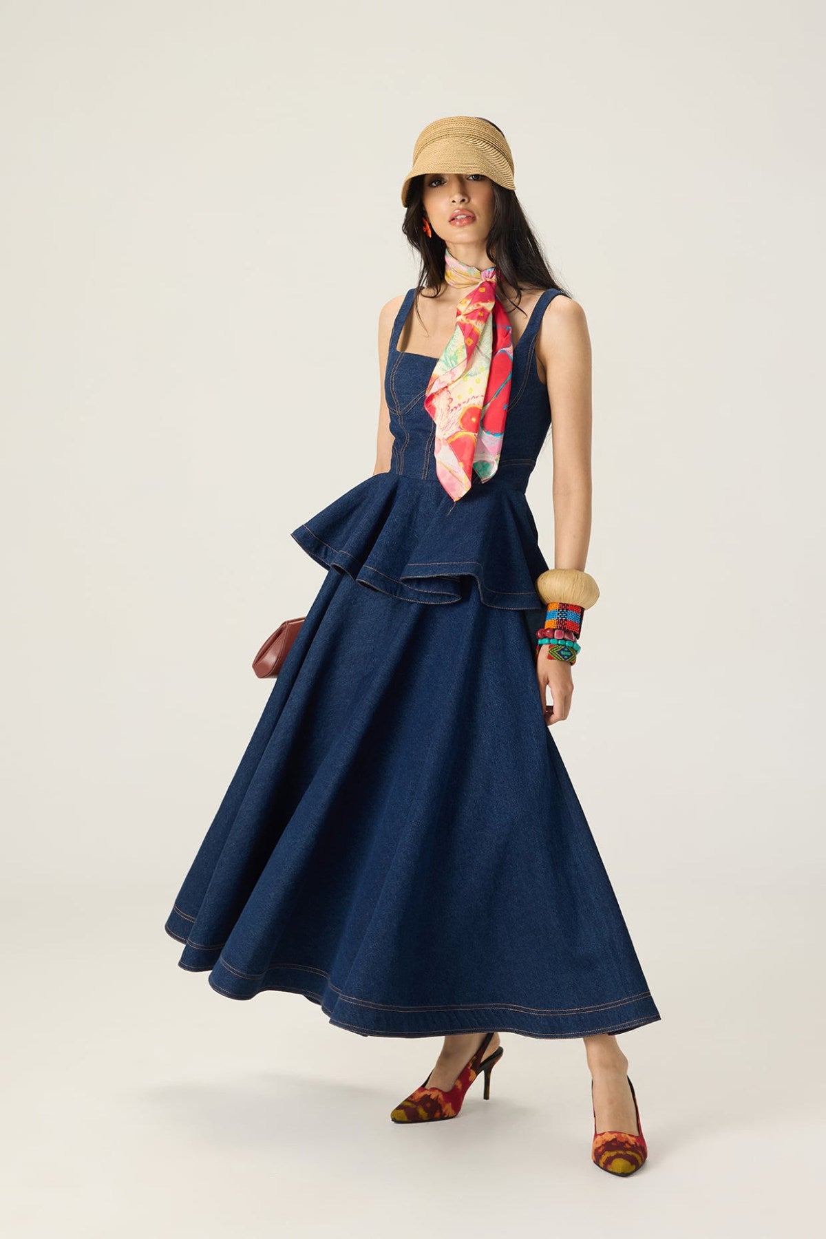 Peni Blouse Lyro Skirt