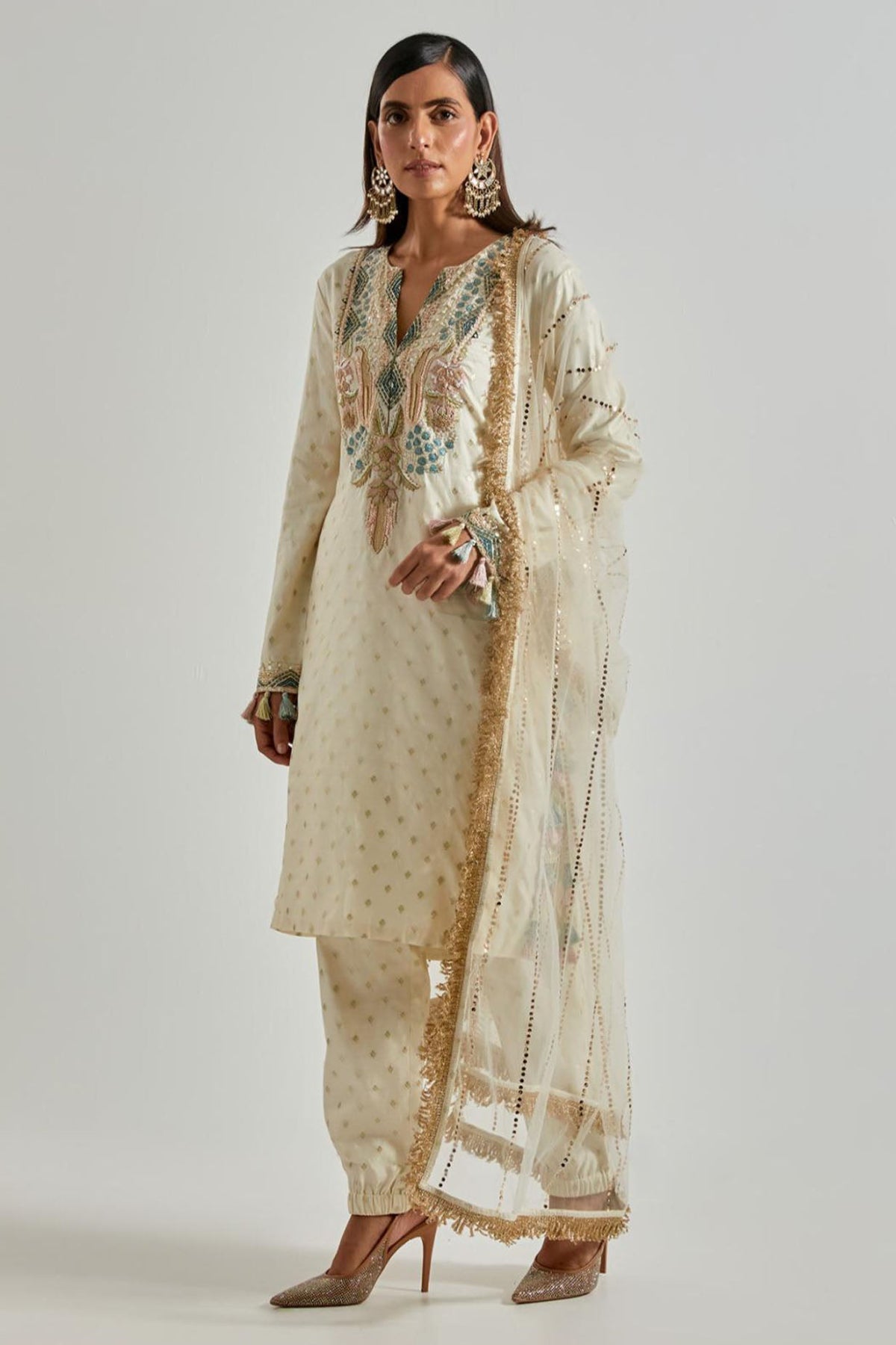 Off-White Chiniya Silk Kurta with Jogger Pants & Net Dupatta