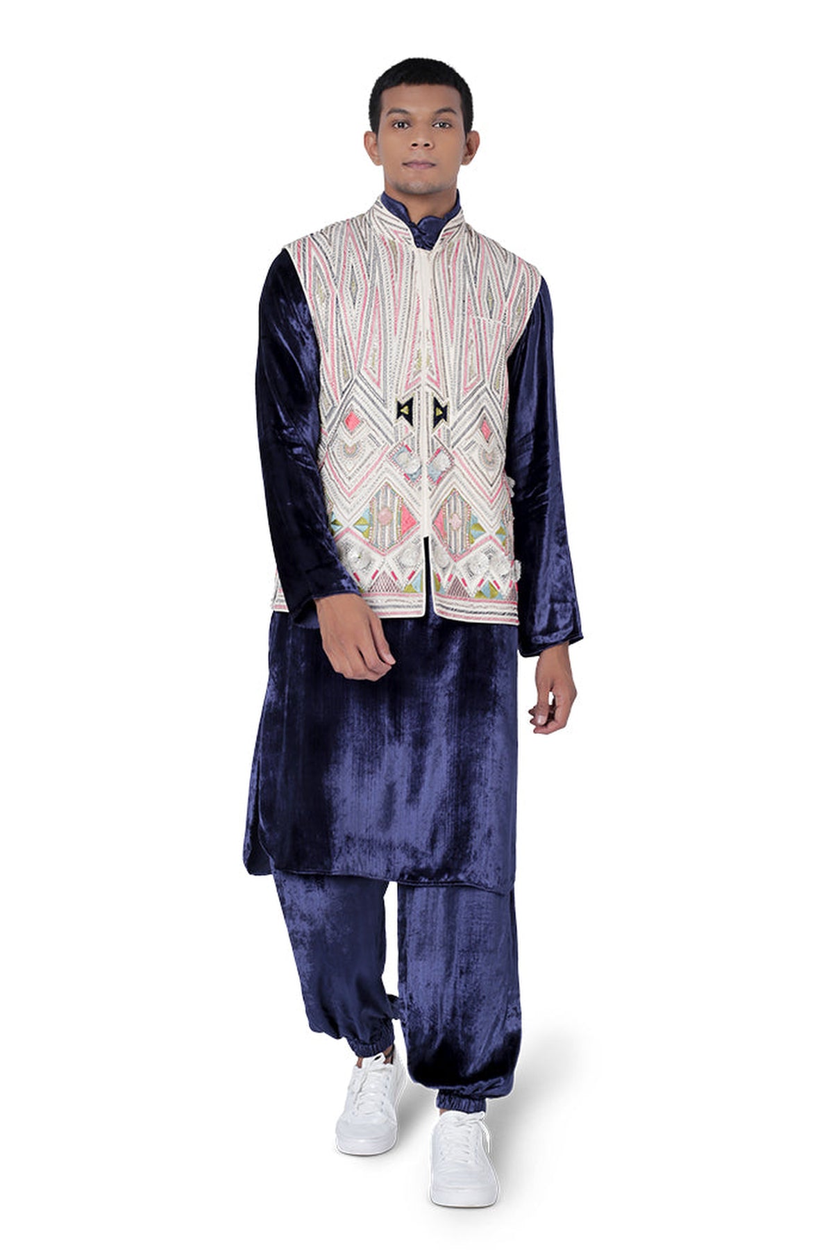 CHALK WHITE COLOUR GEORGETTE BANDI WITH NAVY COLOUR VELVET KURTA AND JOGGER PANT