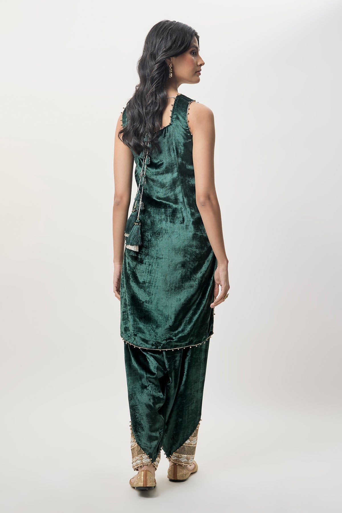 Elara Emerald Green Velvet Embroidered Kurta With Farshi Salwar And Mukaish Silkmul Dupatta
