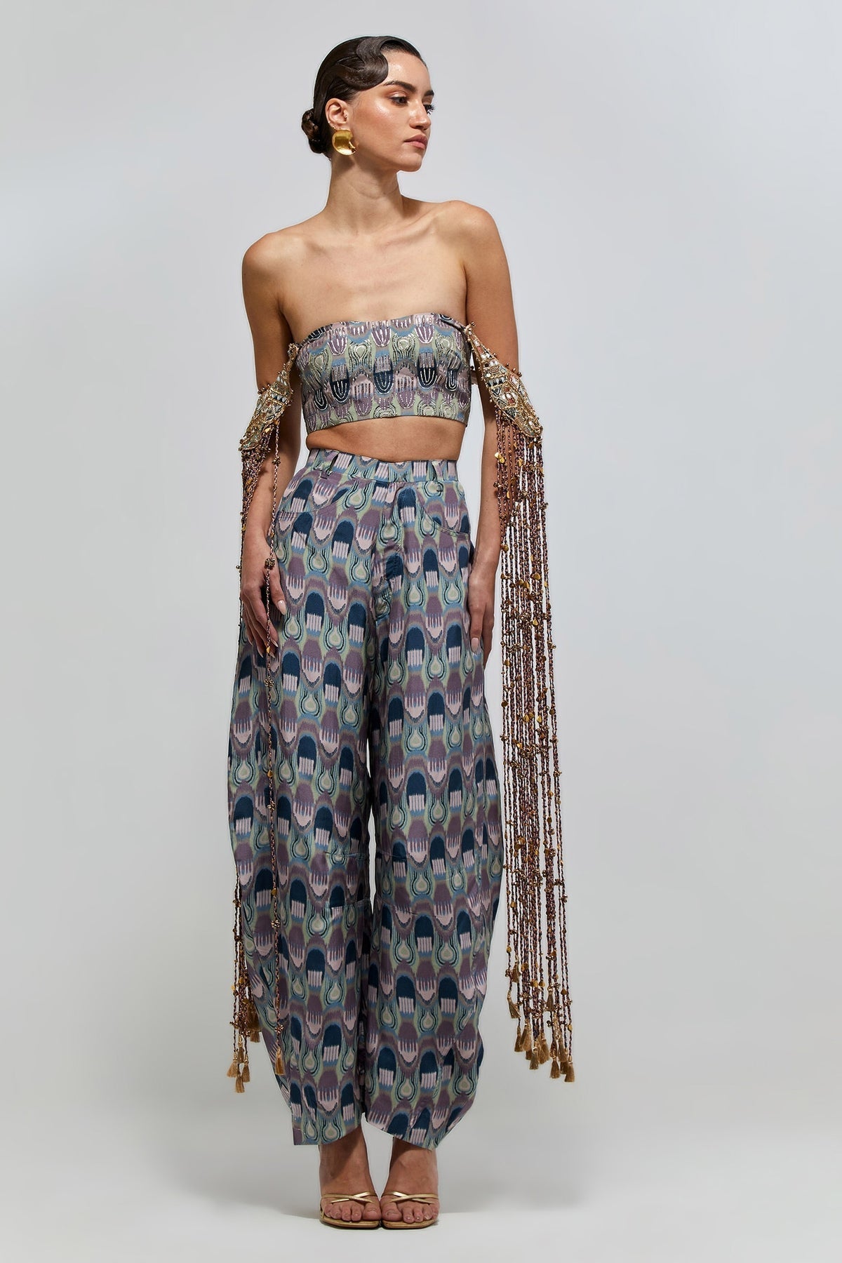 Fahya Purple Kasbah Printed Abutai Silk Bustier And Pants With Lilac Georgette Embroidered Bajubands