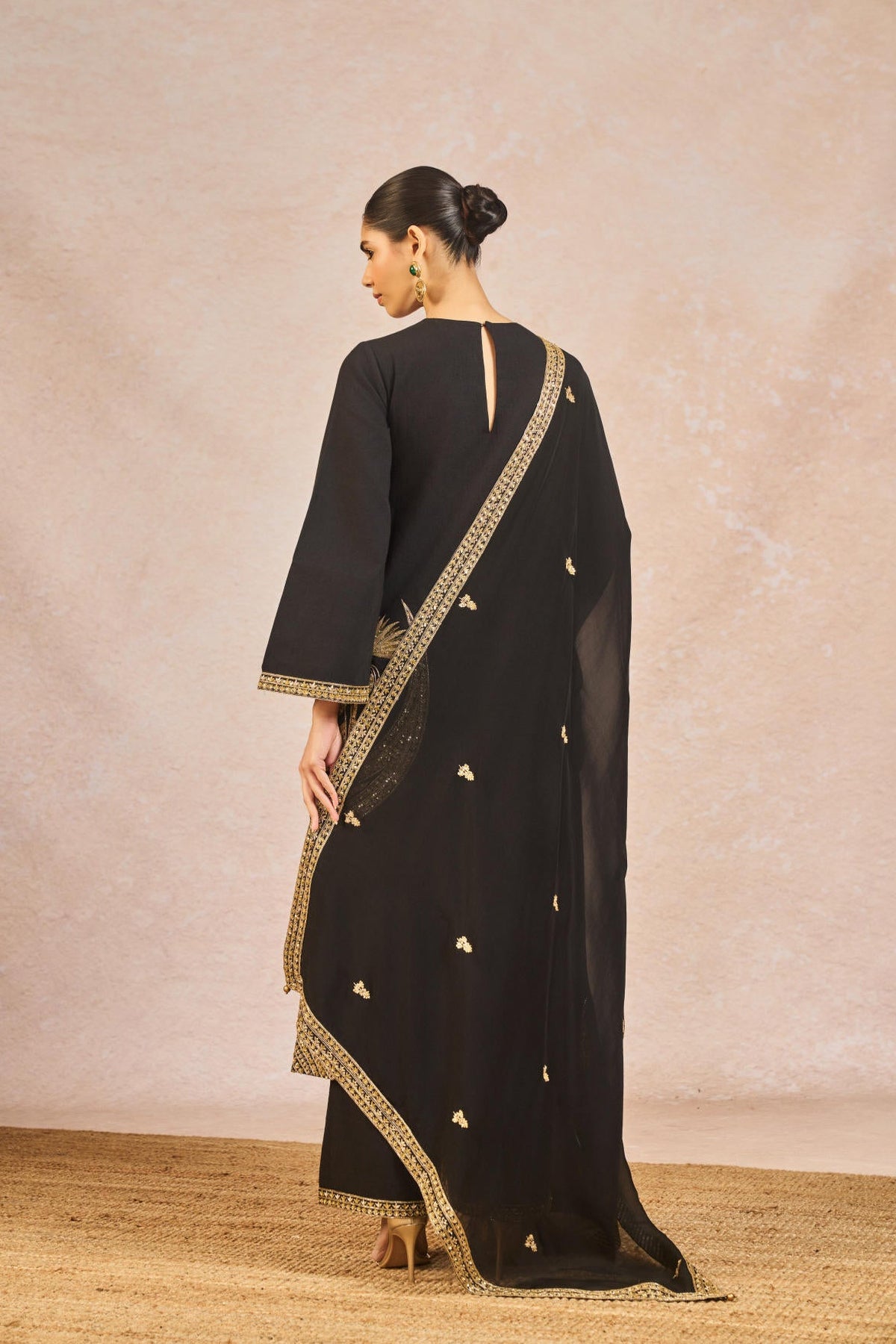 The Chand Kinara Kurta Set