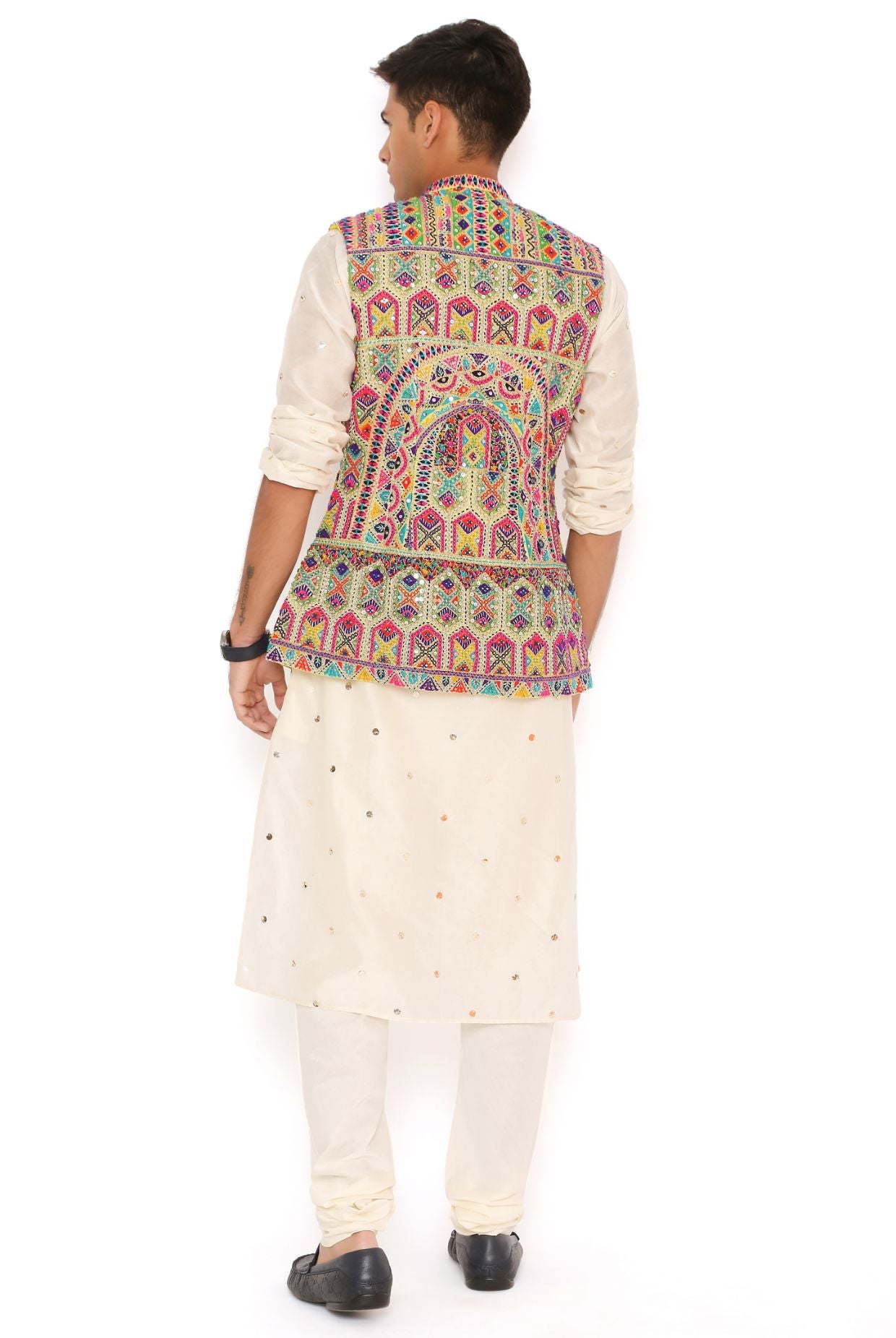YELLOW GEORGETTE EMBROIDERED BANDI WITH OFF WHITE MUKAISH SILKMUL KURTA AND COTTON SILK CHURIDAR