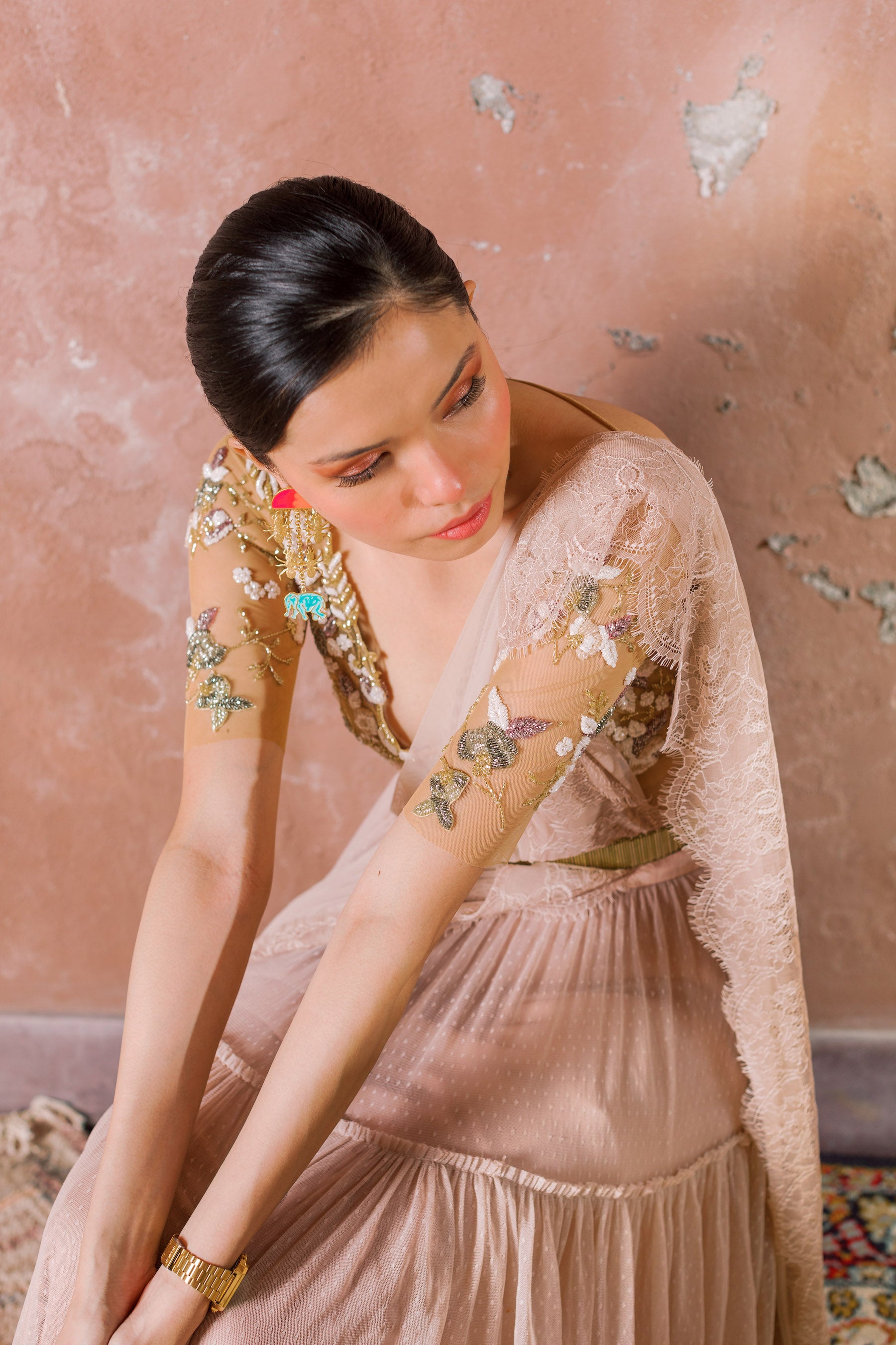 Rose, lace and pearl, belt, dupatta