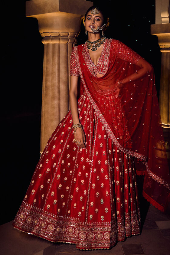 GUL BANO LEHENGA - RED