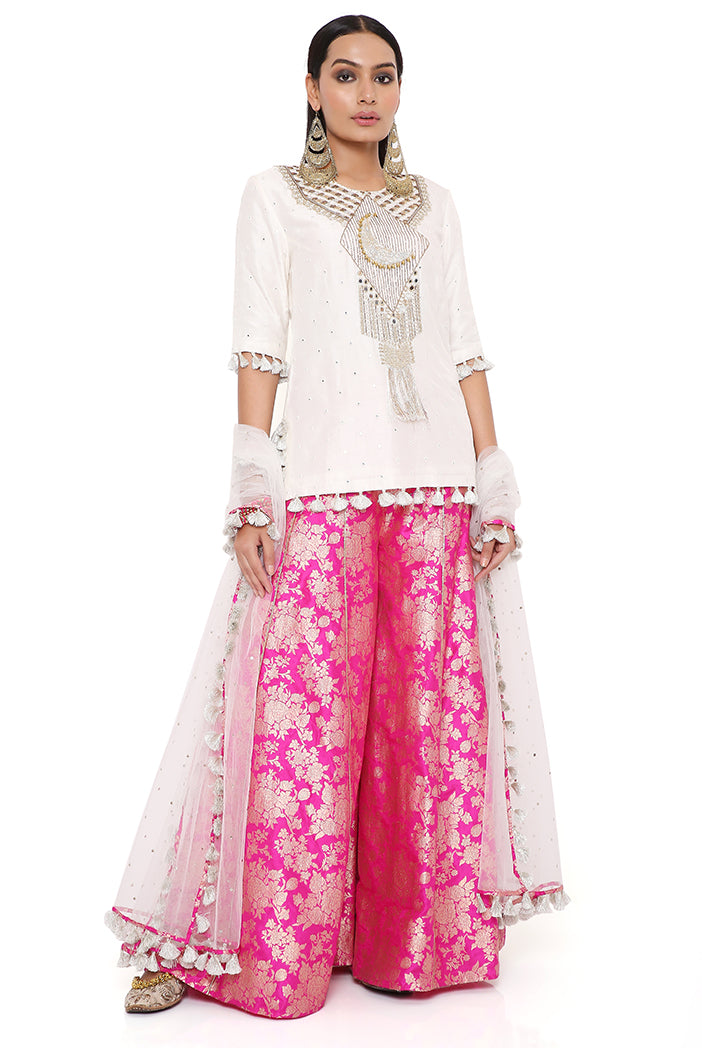 AMAYA OFF WHITE ABLA SILK EMBROIDERED KURTA WITH HOT PINK BROCADE SHARARA AND OFF WHITE DUPATTA