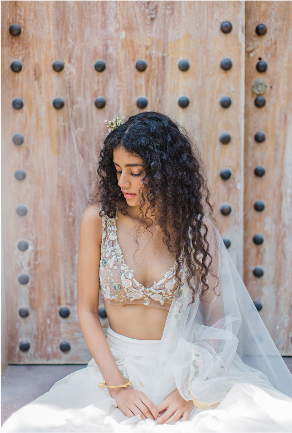 Falling daisies and polka dots