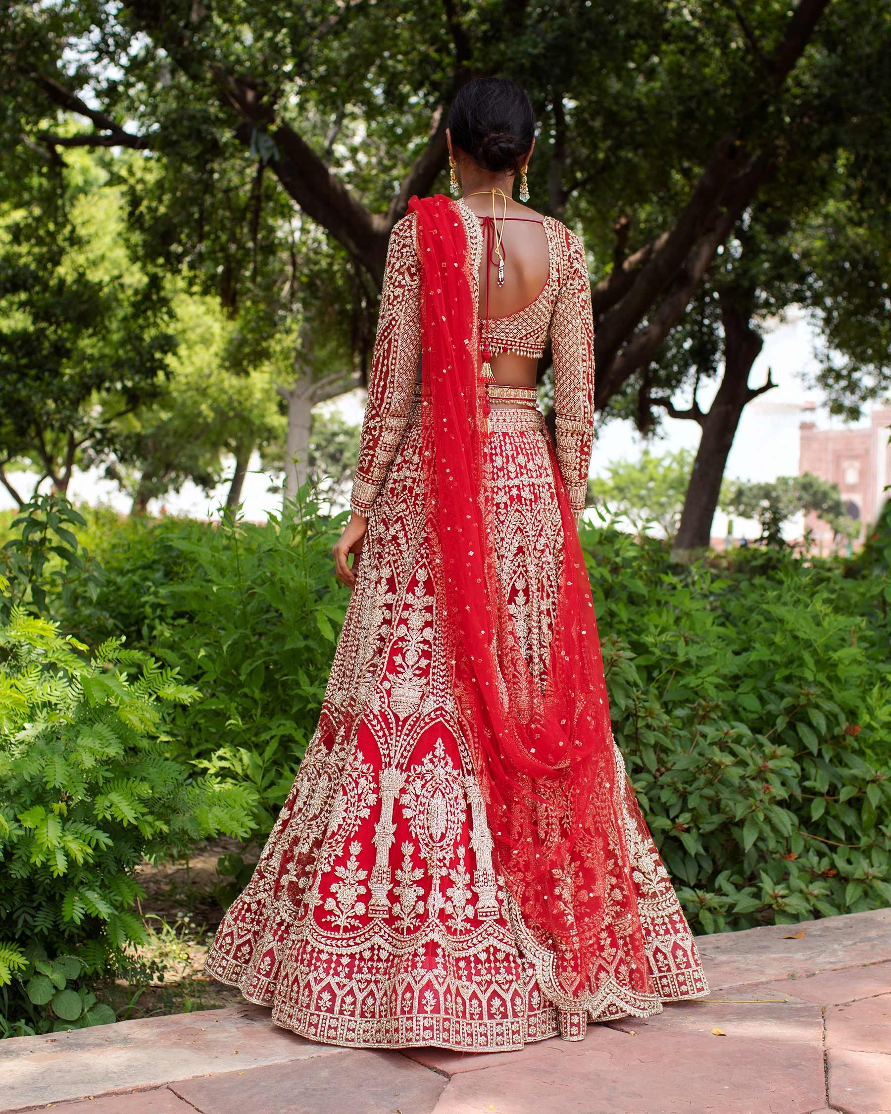 SARA LEHENGA SET