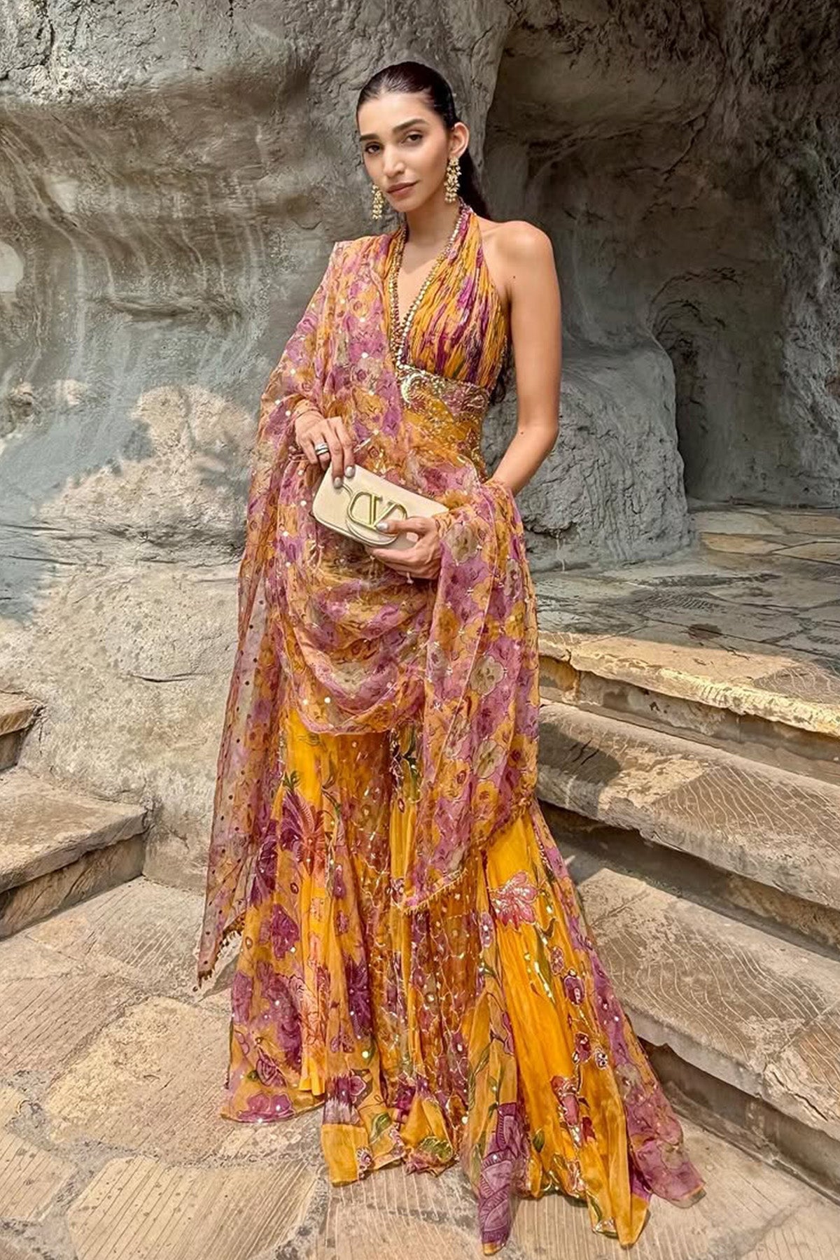 Juhi Godambe in Farhana