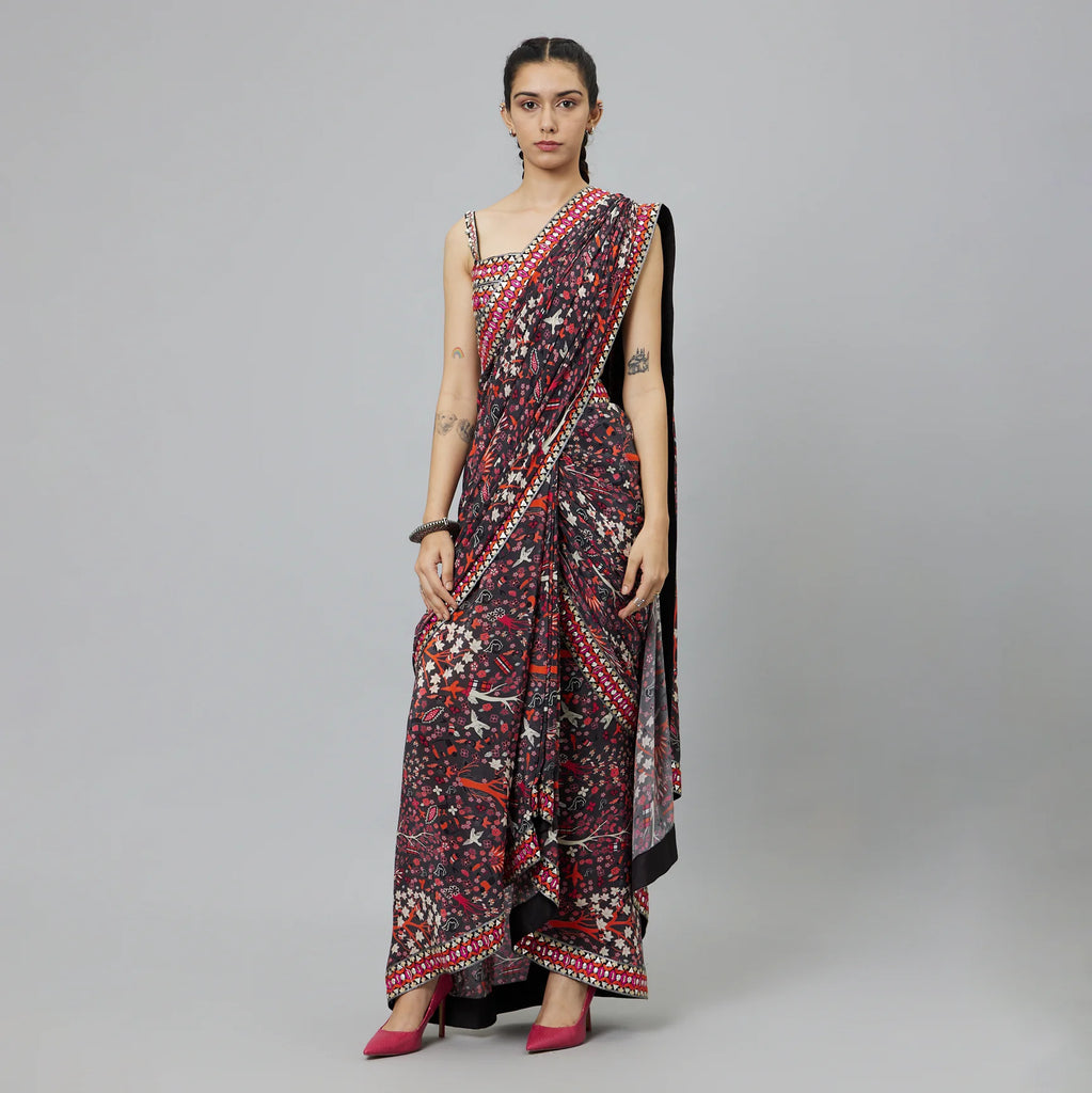 CONCRETE JUNGLE PRINT CASCASE SAREE TEAMED WITH EMBELLISHED BSUTIER