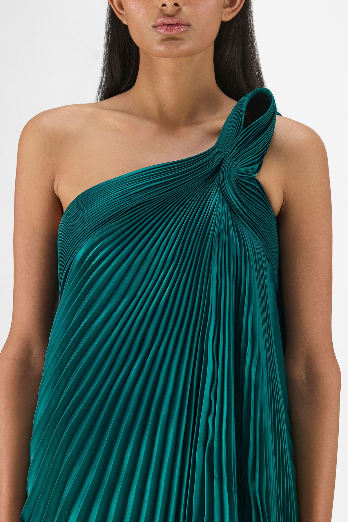 PLEATED FLUID DRESS