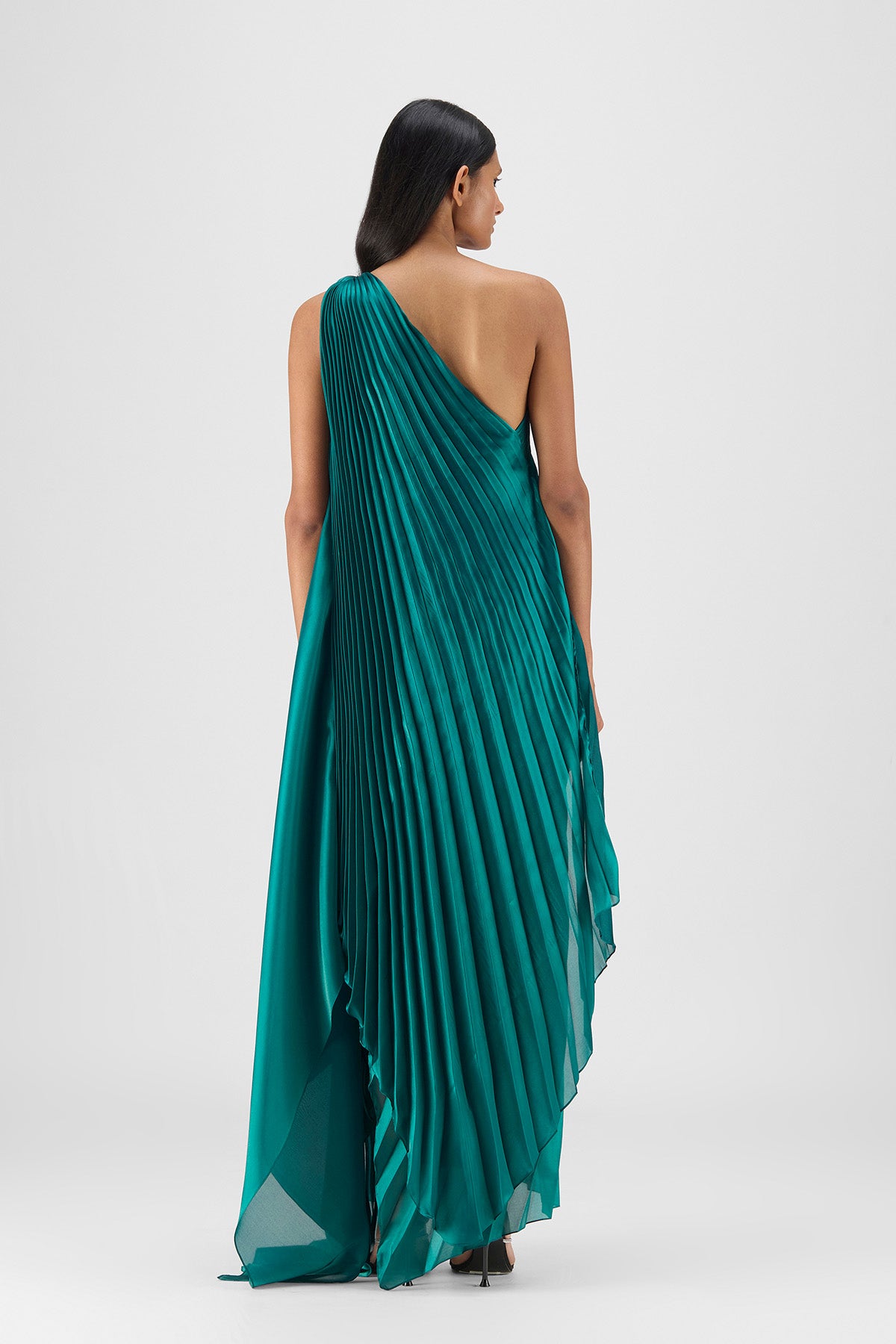 PLEATED FLUID DRESS