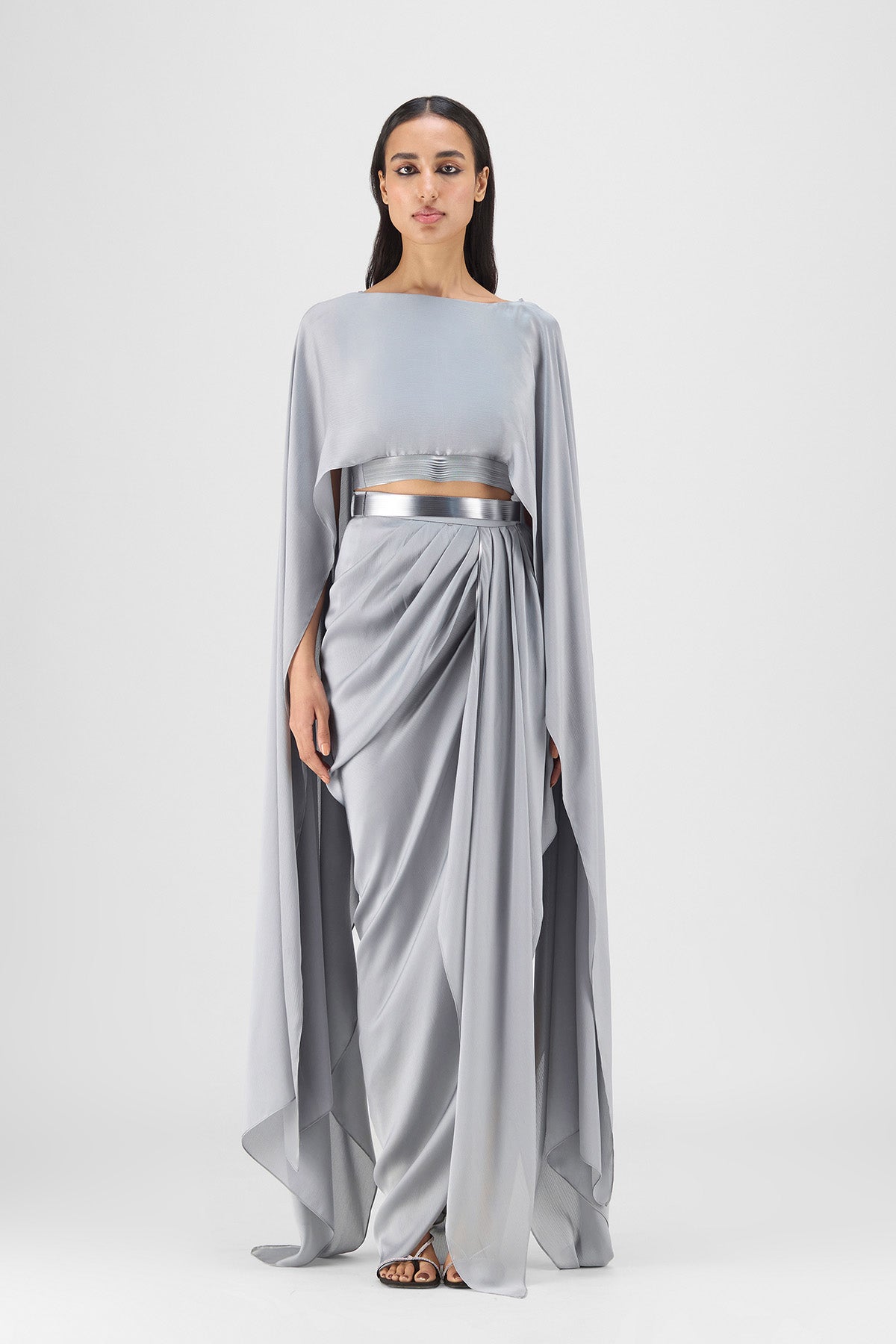 METALLIC FLUID CAPE SET