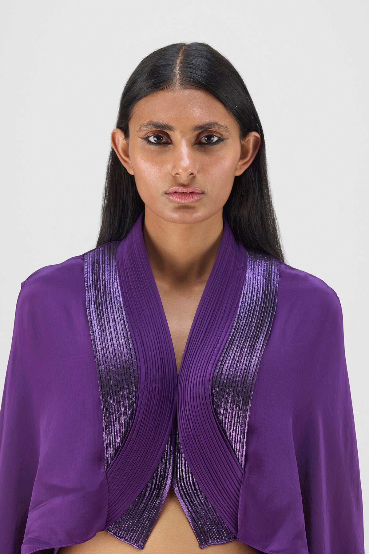 METALLIC STRUCTURED CAPE SET