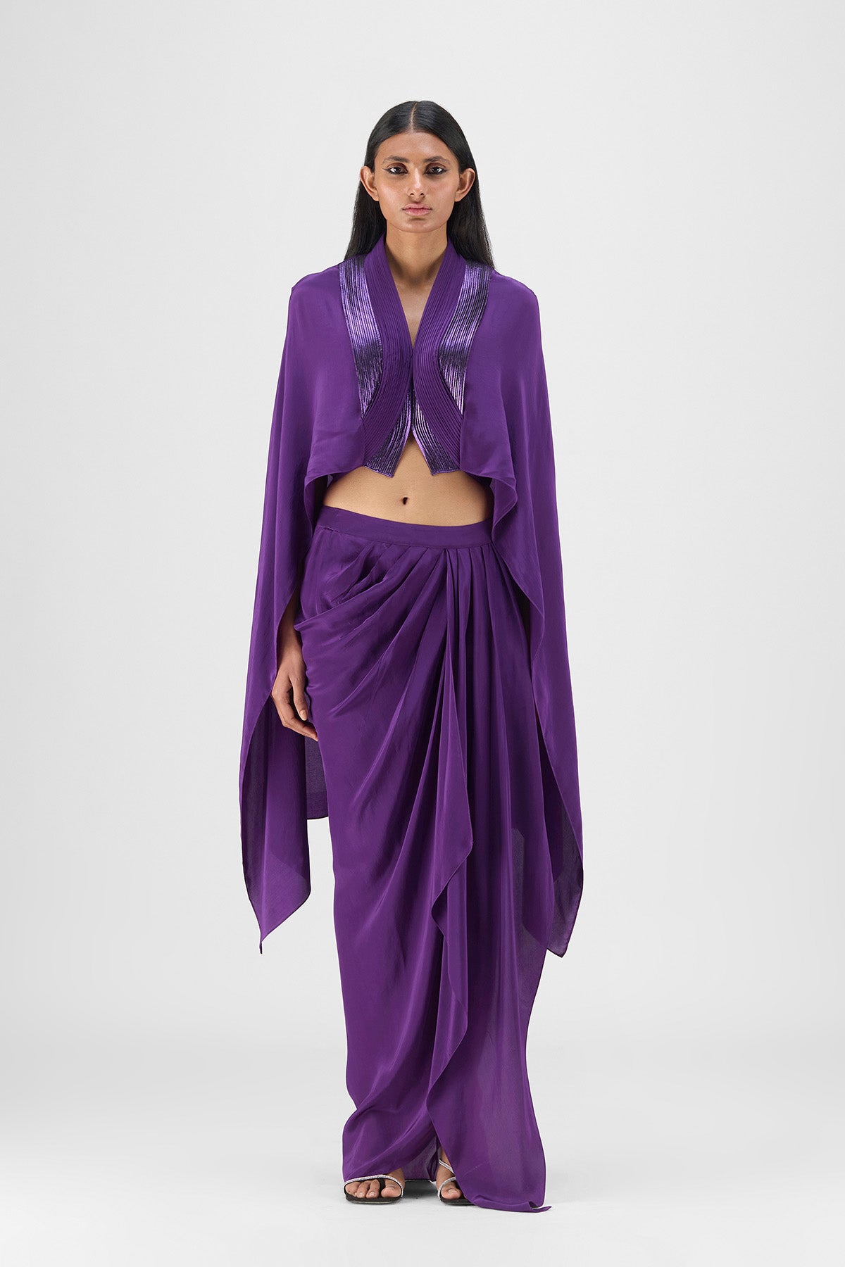 METALLIC STRUCTURED CAPE SET