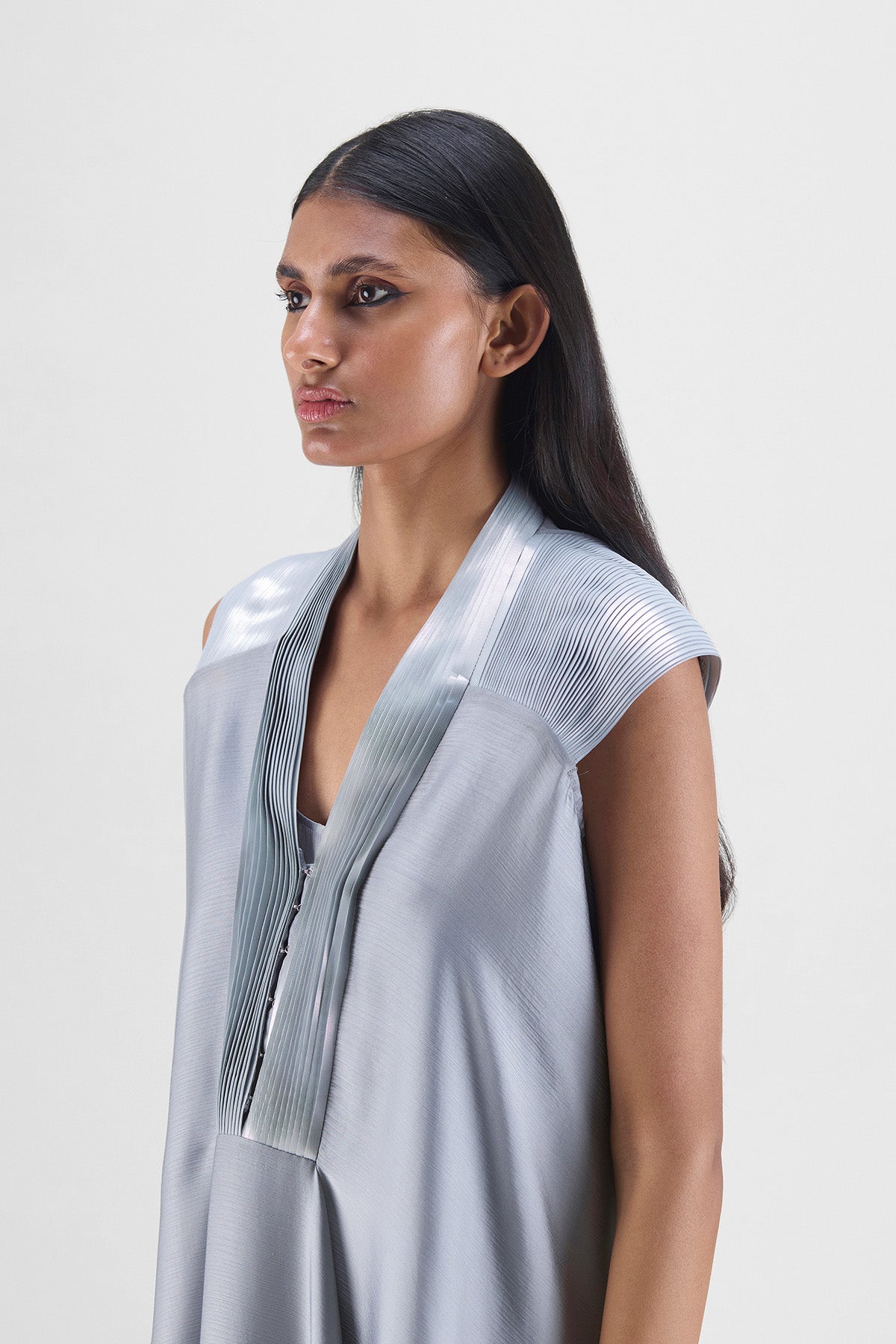 METALLIC LAYERED DRESS