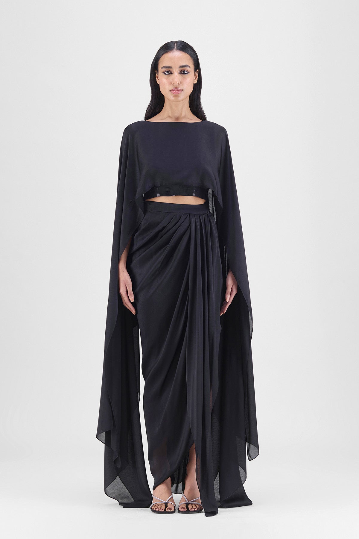 METALLIC FLUID CAPE SET
