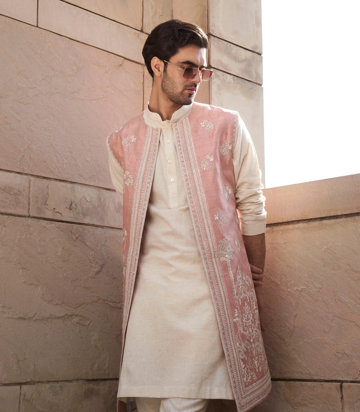 EMBROIDERED RED BANDI SET