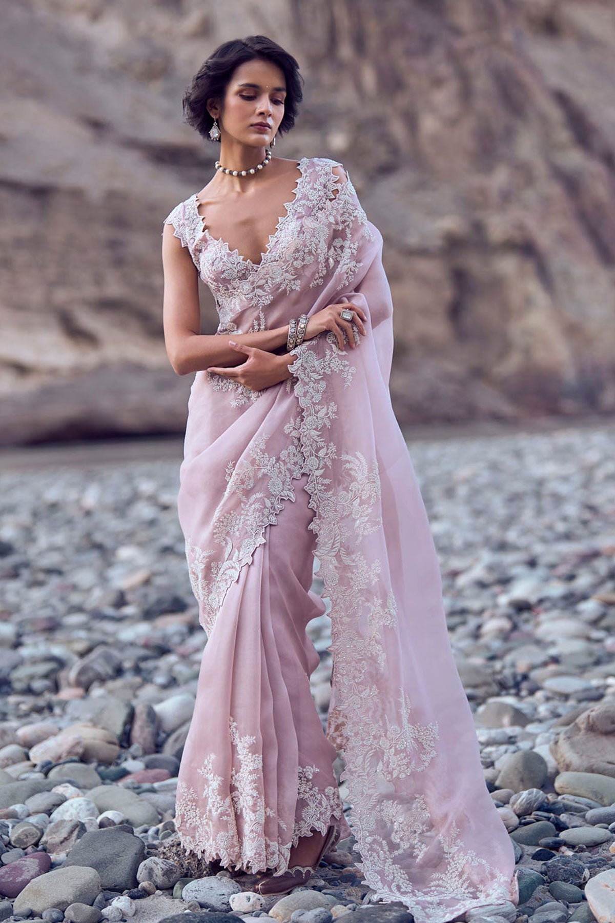 Thread work poth highlighted saree set