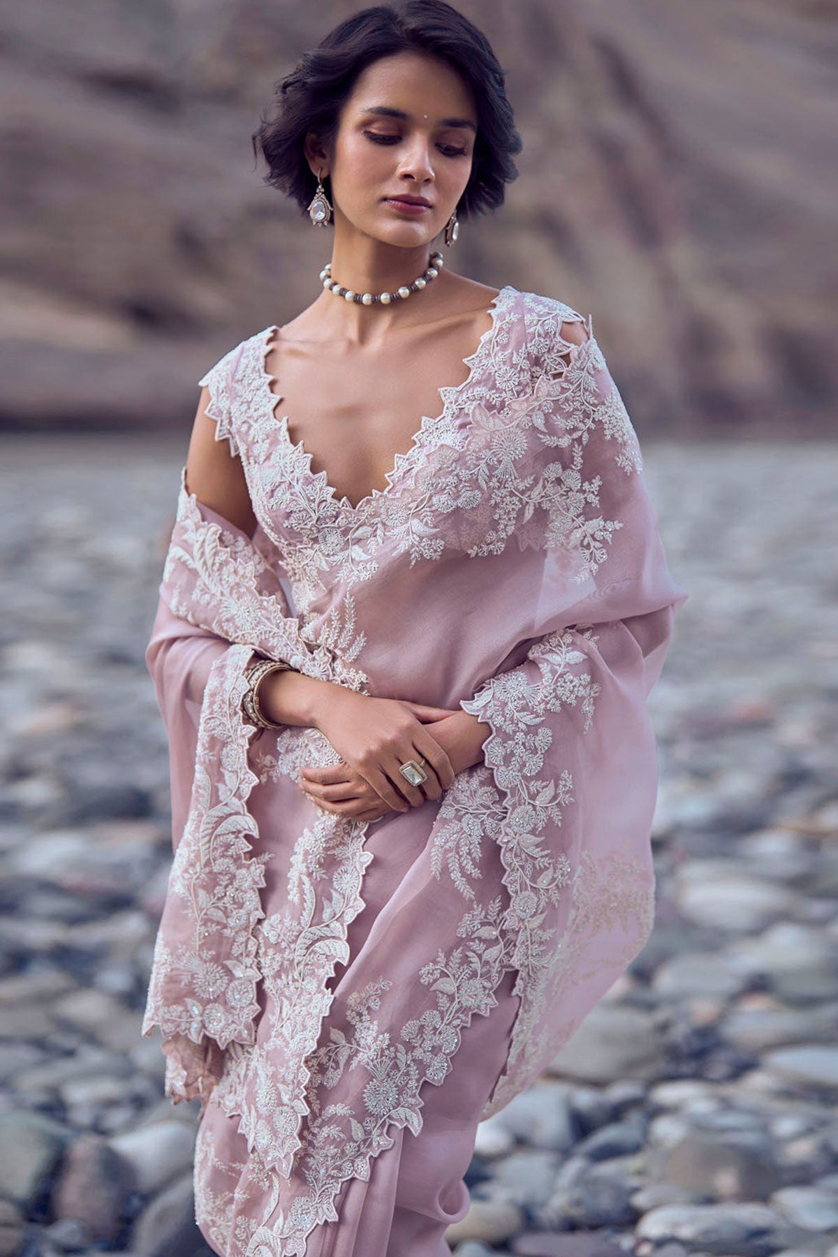 Thread work poth highlighted saree set