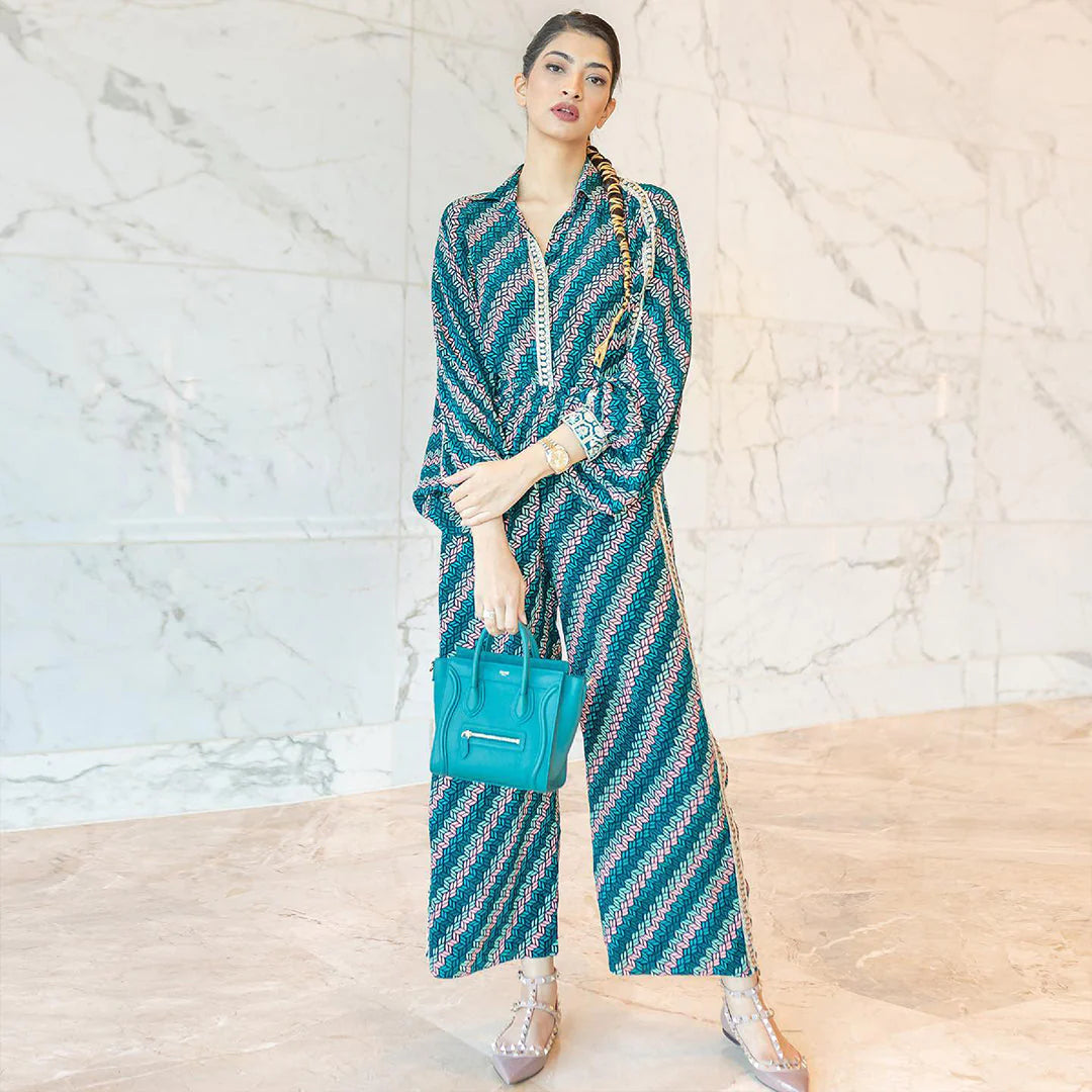 BLUE LEAF PRINT OVERSIZED CO ORD SET WITH EMBELLSIHED METAL