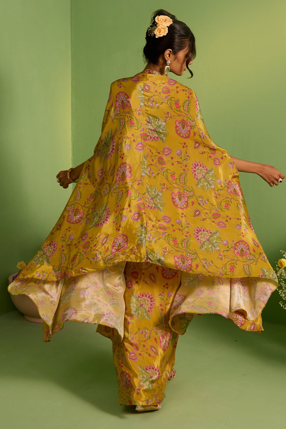 Zivara Printed Cape Set