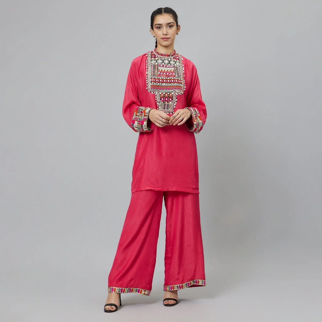 PINK DOLMAIN SLEEVES KURTA WITH BLACK EMBROIDERED YOKE TEAMED WITH PANTS