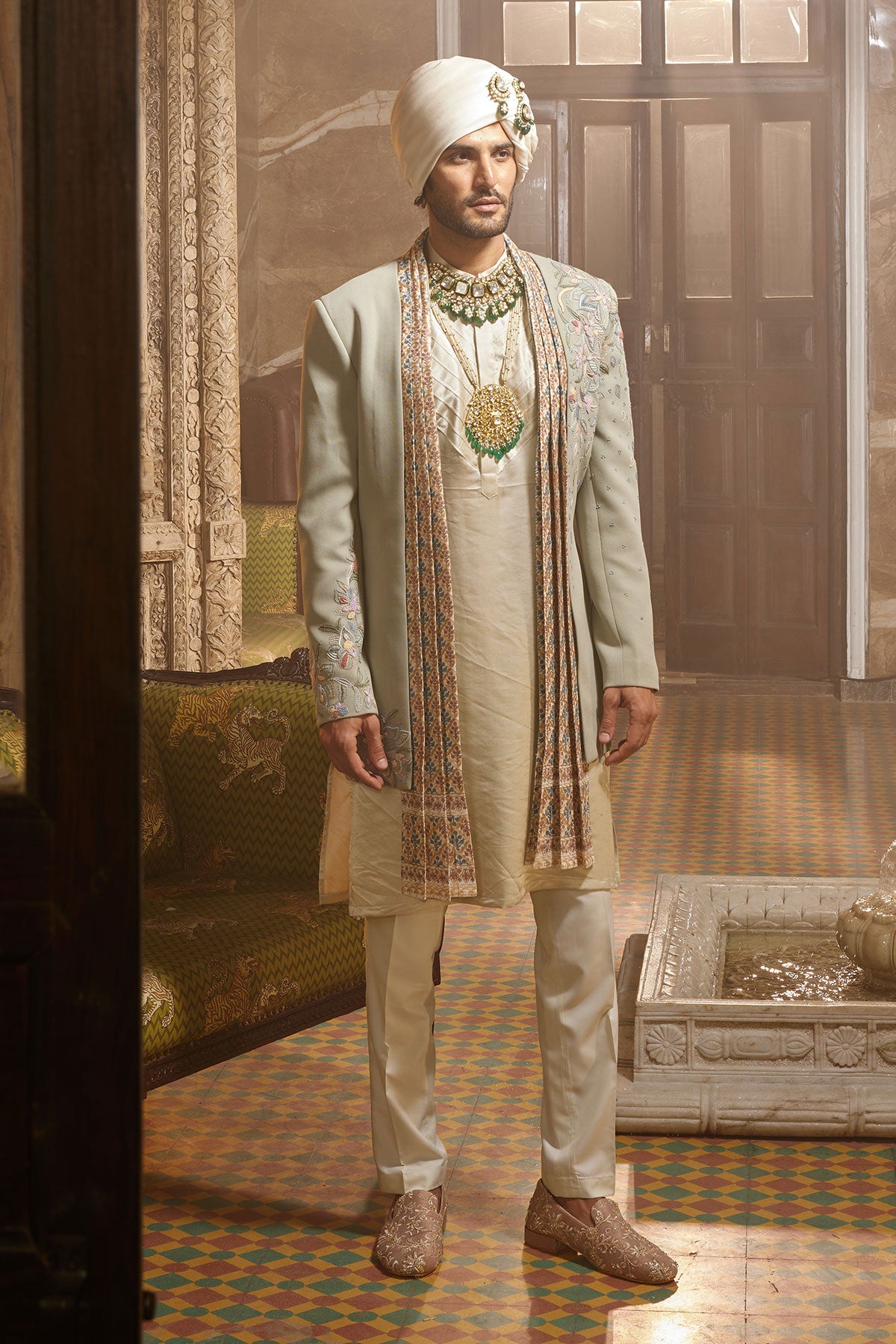 OPEN SAGE GREEN
TEXTURED INDO-WESTERN