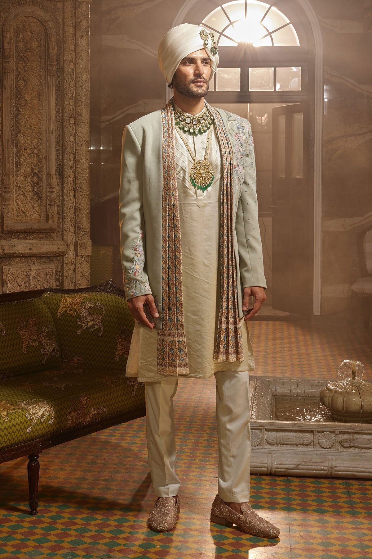 OPEN SAGE GREEN
TEXTURED INDO-WESTERN