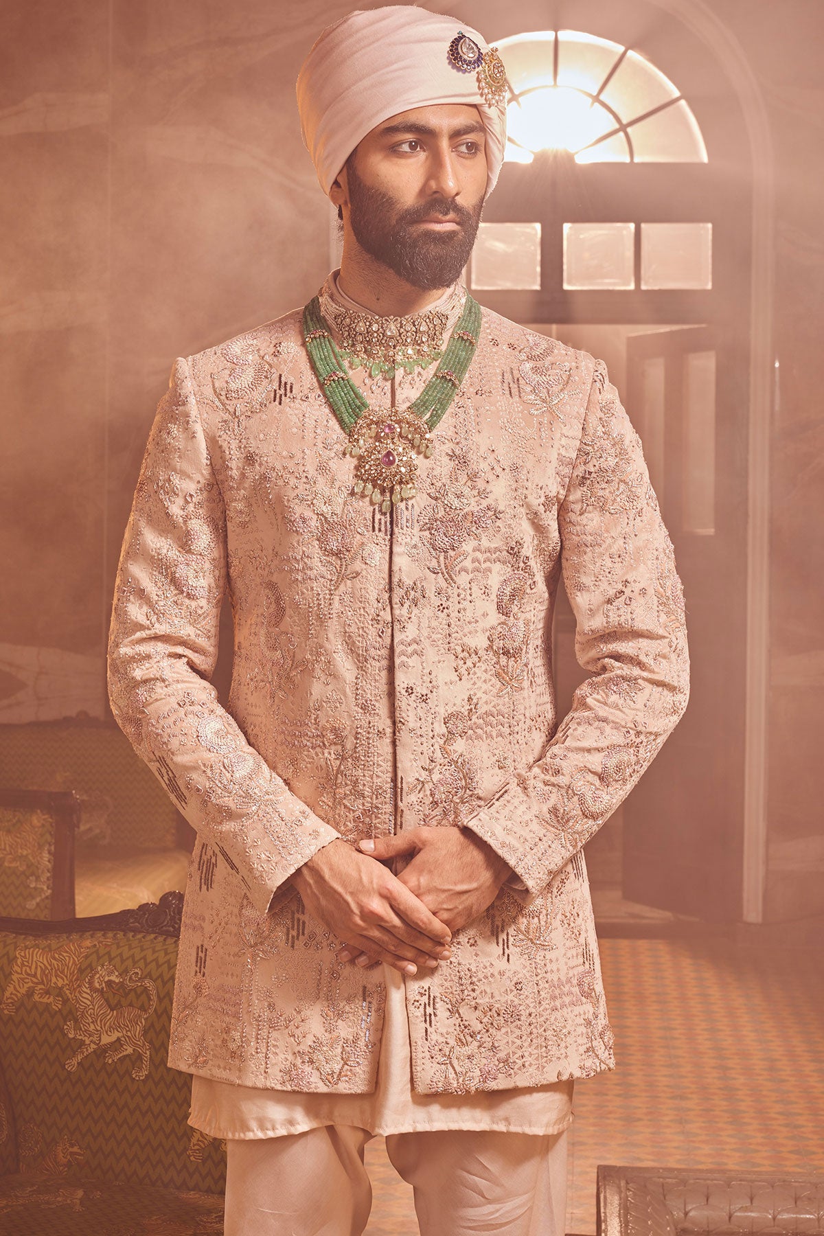 SALMON PINK VELVET
EMBROIDERED BANDHGALA