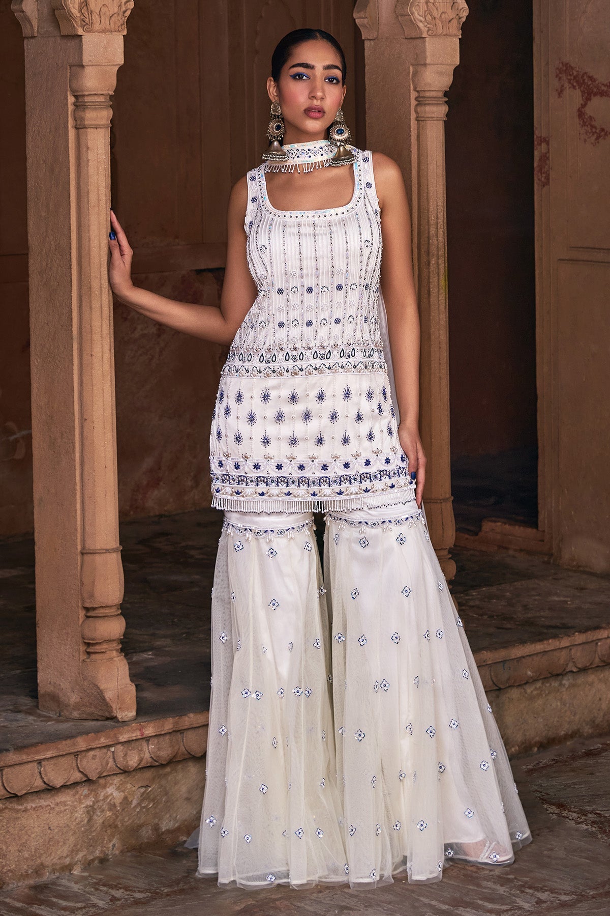 IVORY EMBROIDERED KURTI SET