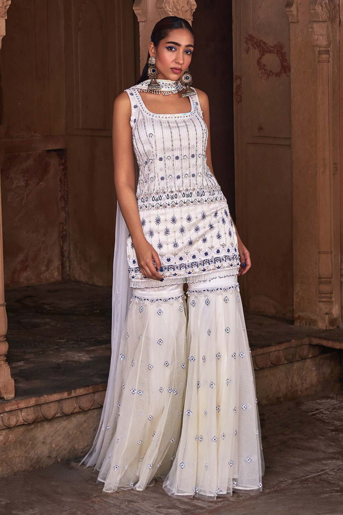 IVORY EMBROIDERED KURTI SET