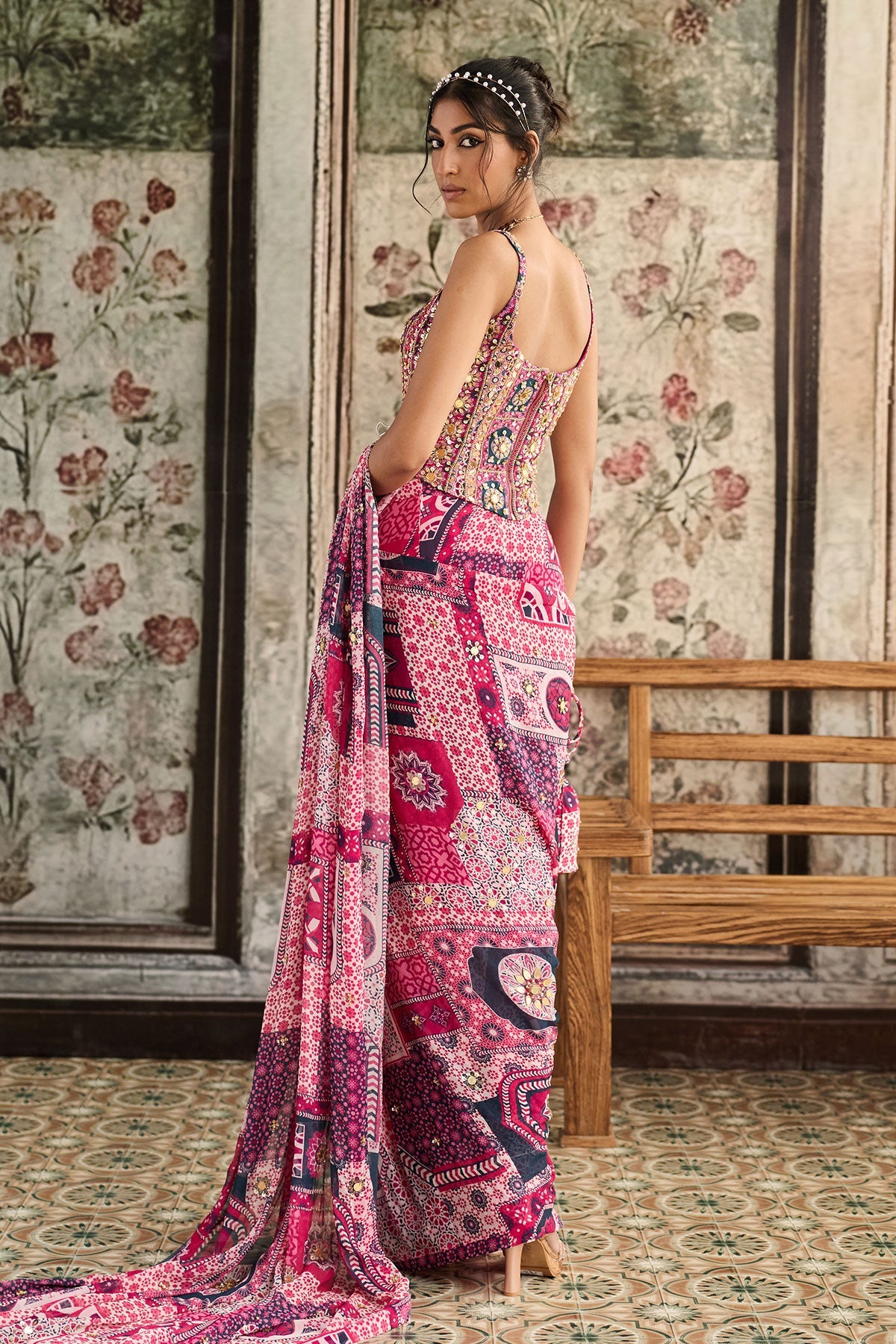 Fuschia Print And Highlighted Corset Blouse Paired With Pre-Draped Classic Saree Set