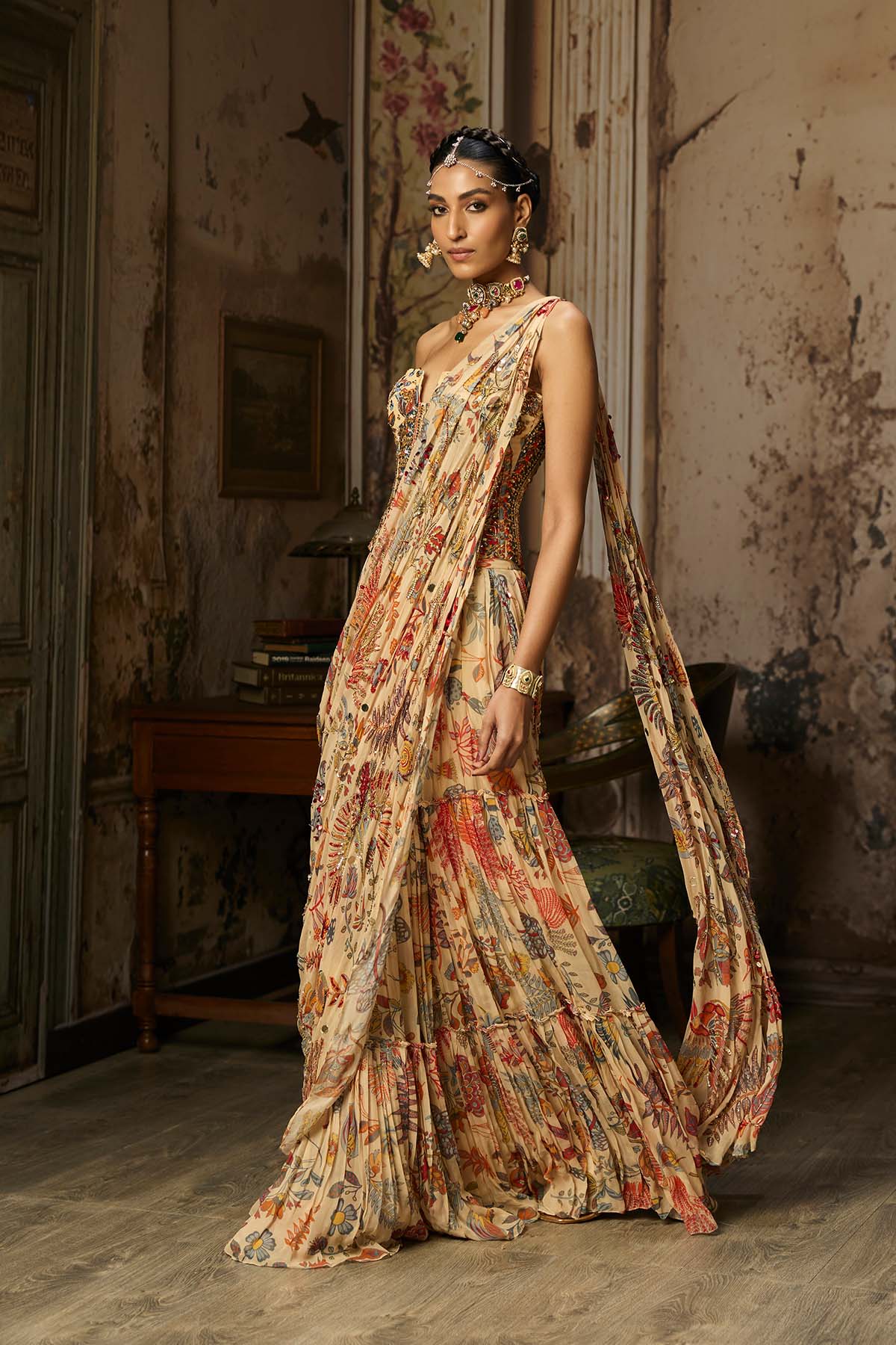 BEIGE PRINTED AND HIGHLIGHTED CORSET WITH TIERED SKIRT SAREE SET