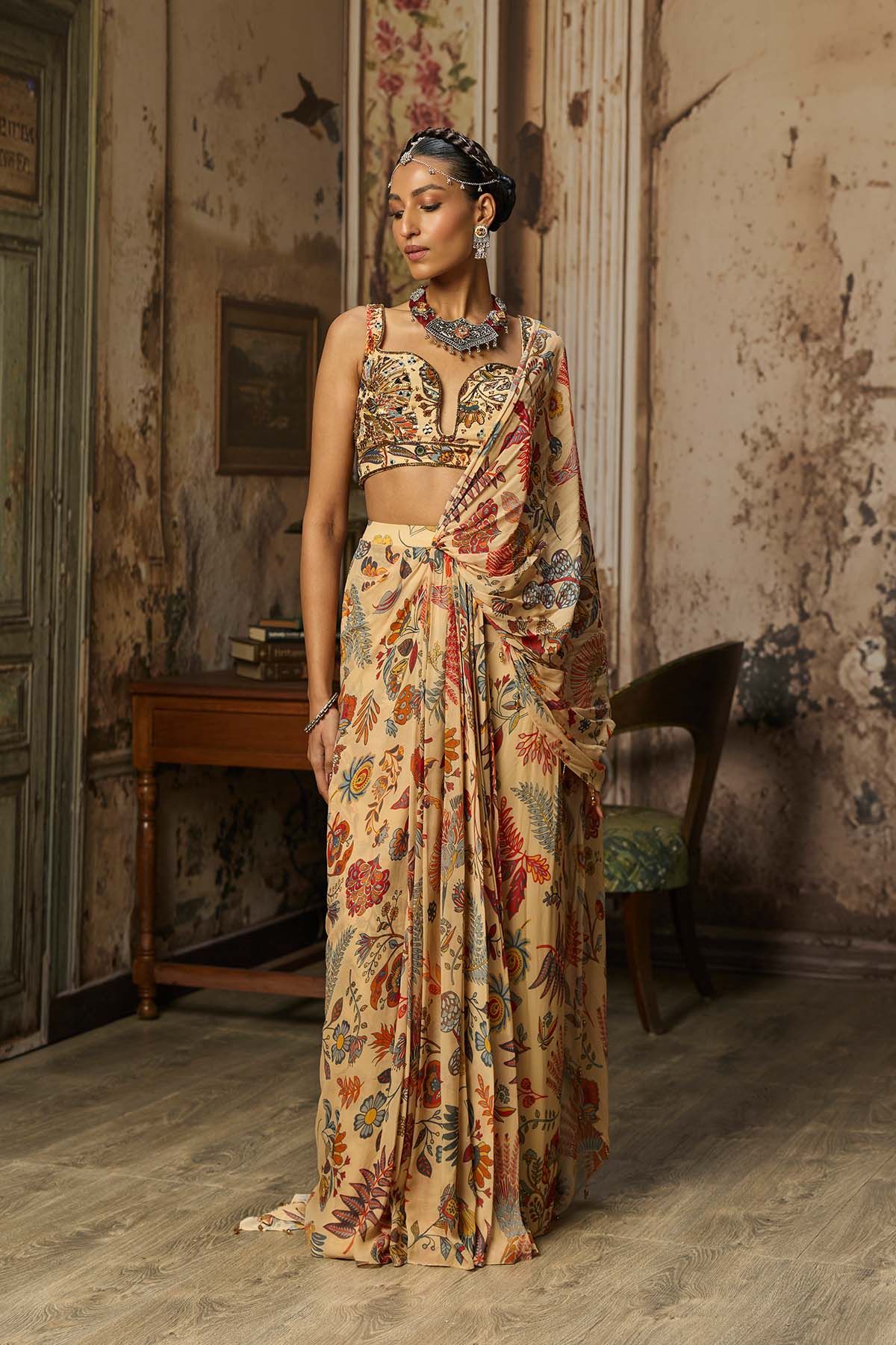 BEIGE PRINTED AND HIGHLIGHTED BLOUSE SKIRT SAREE SET