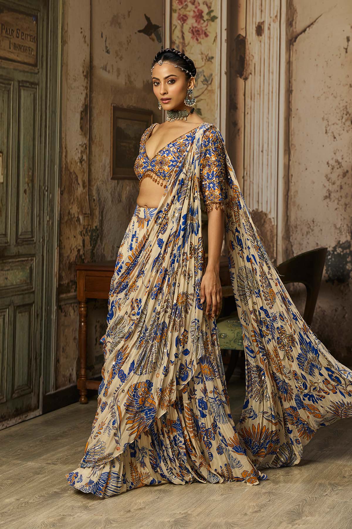 IVORY PRINTED AND HIGHLIGHTED TIERED SKIRT SAREE SET