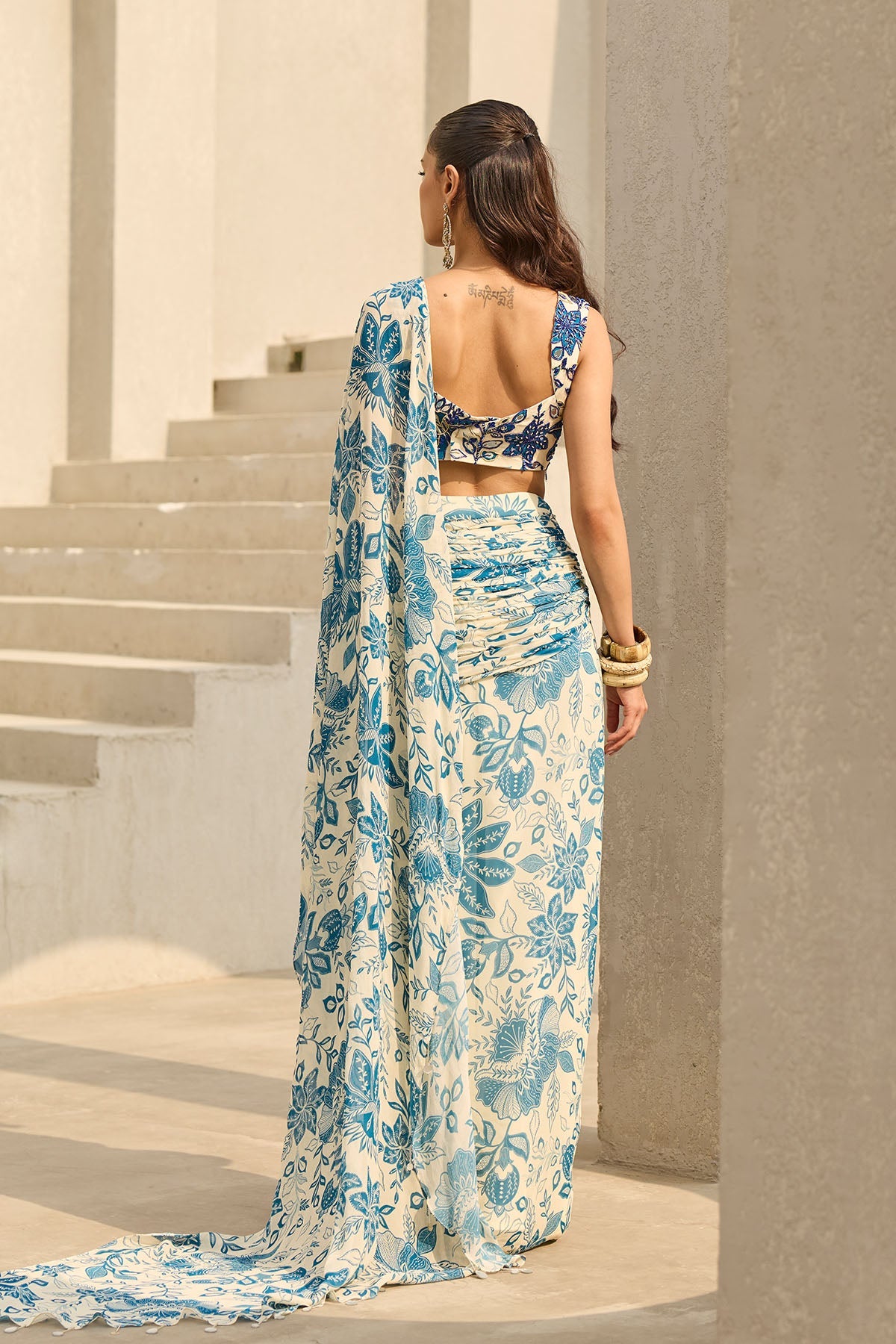 IVORY & BLUE FLORAL PRINTED SAREE SET