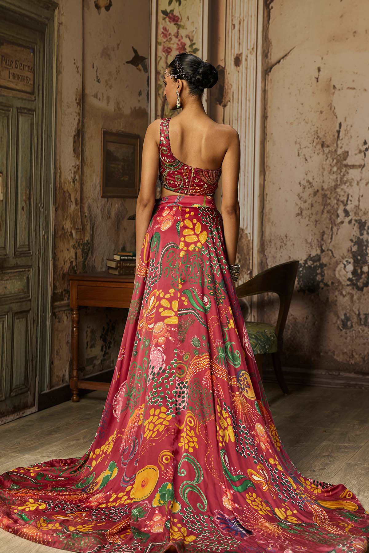 DEEP RED PRINTED AND HIGHLIGHTED SLIT SKIRT SET