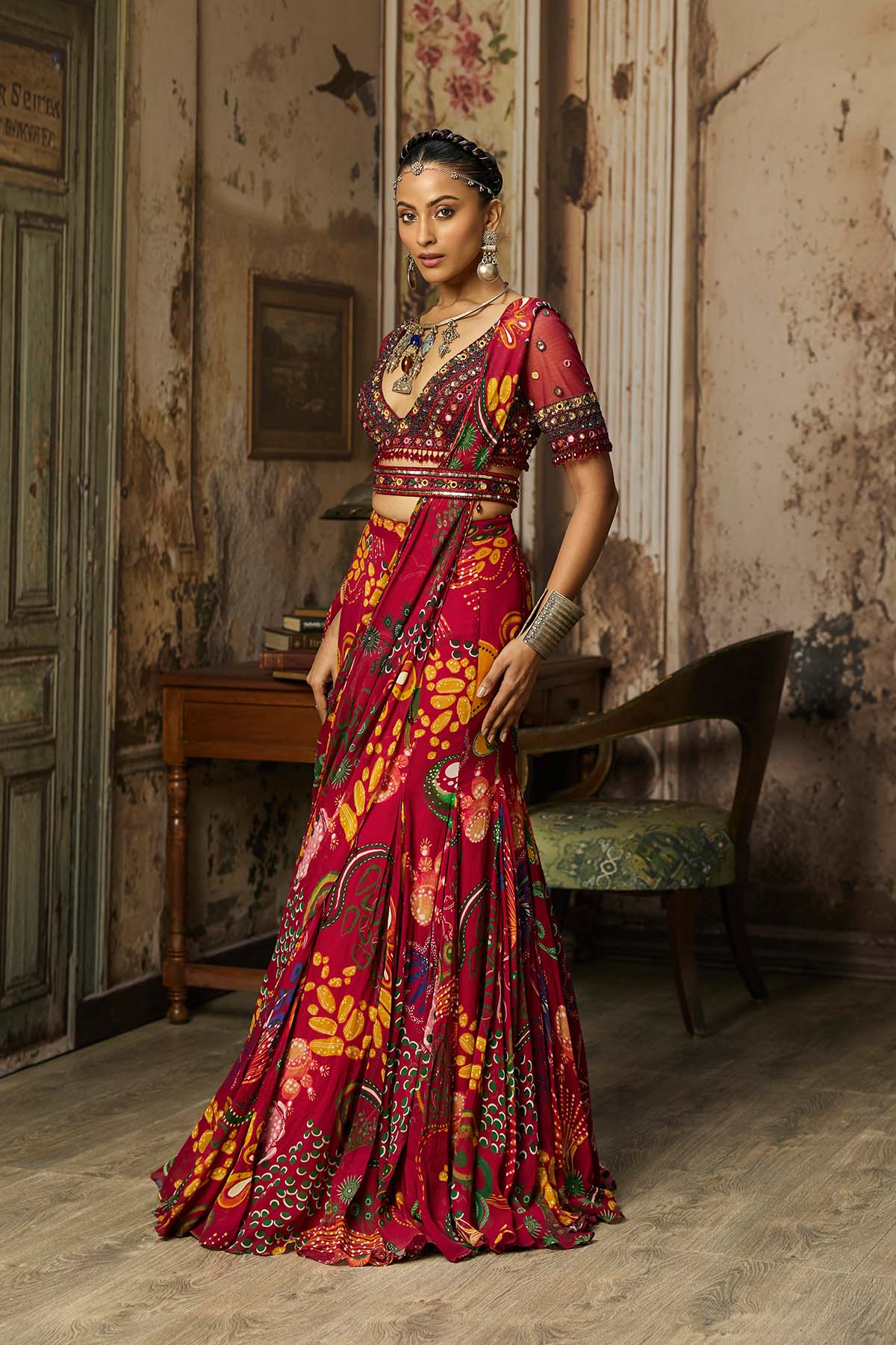 DEEP RED EMBROIDERED BLOUSE WITH MERMAID SKIRT SAREE SET
