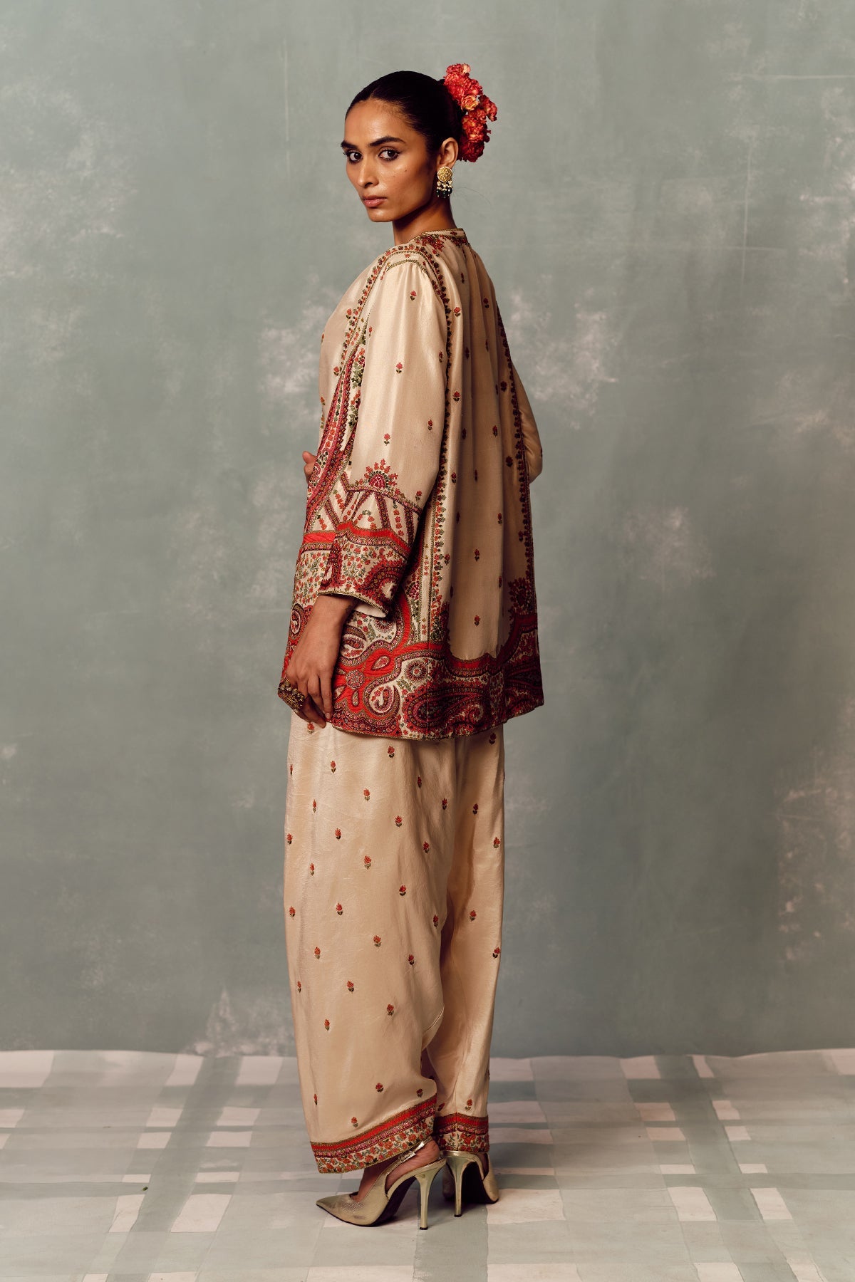 Kashida LumiÃ¨re KURTA AND SALWAR SET