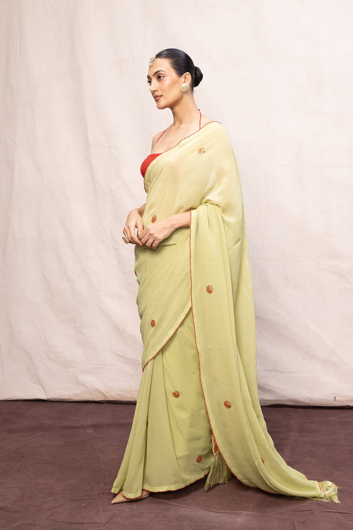 Handwoven Pistachio Green Georgette Embroidered Saree