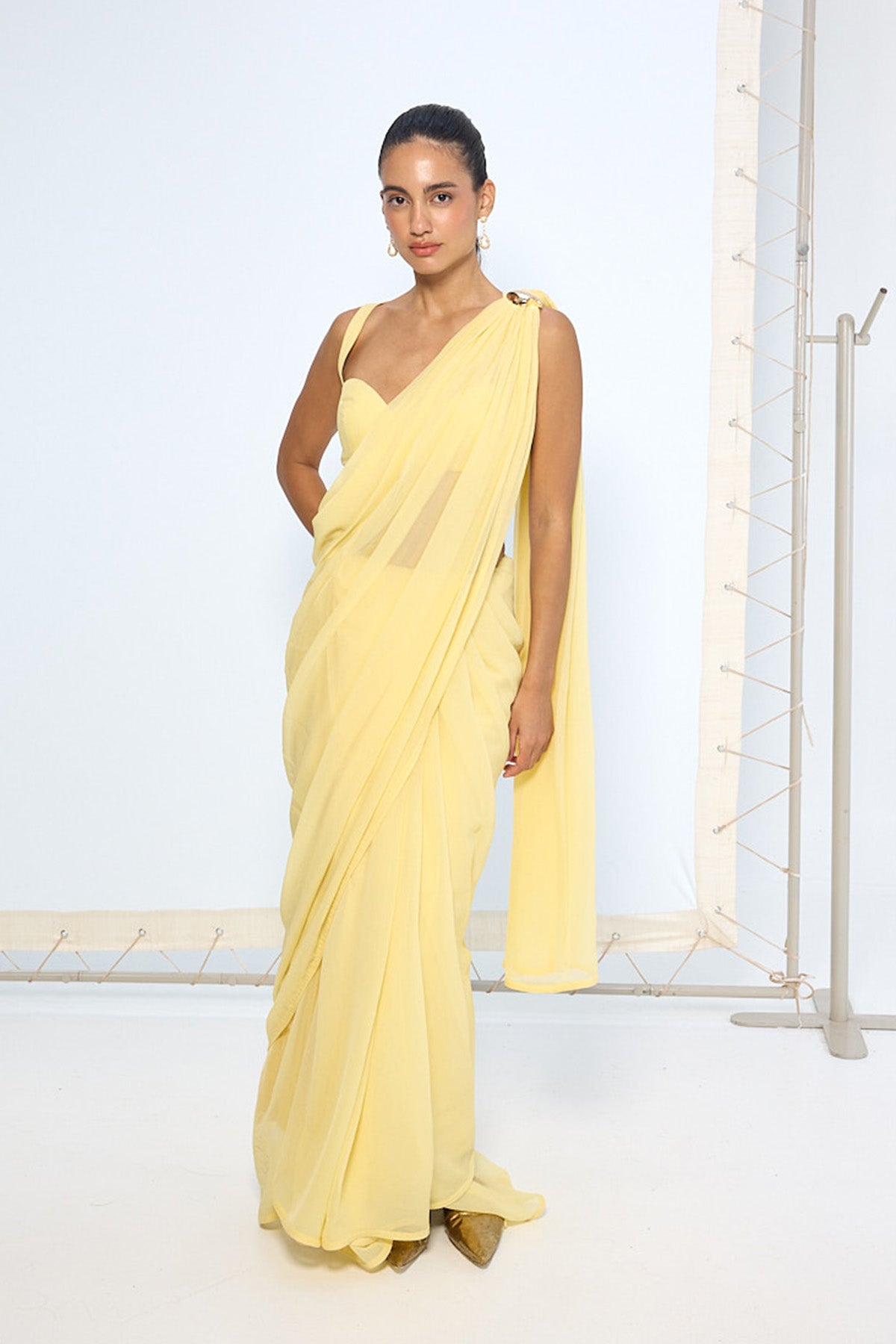 Soft Yellow Movable Brooch Saree